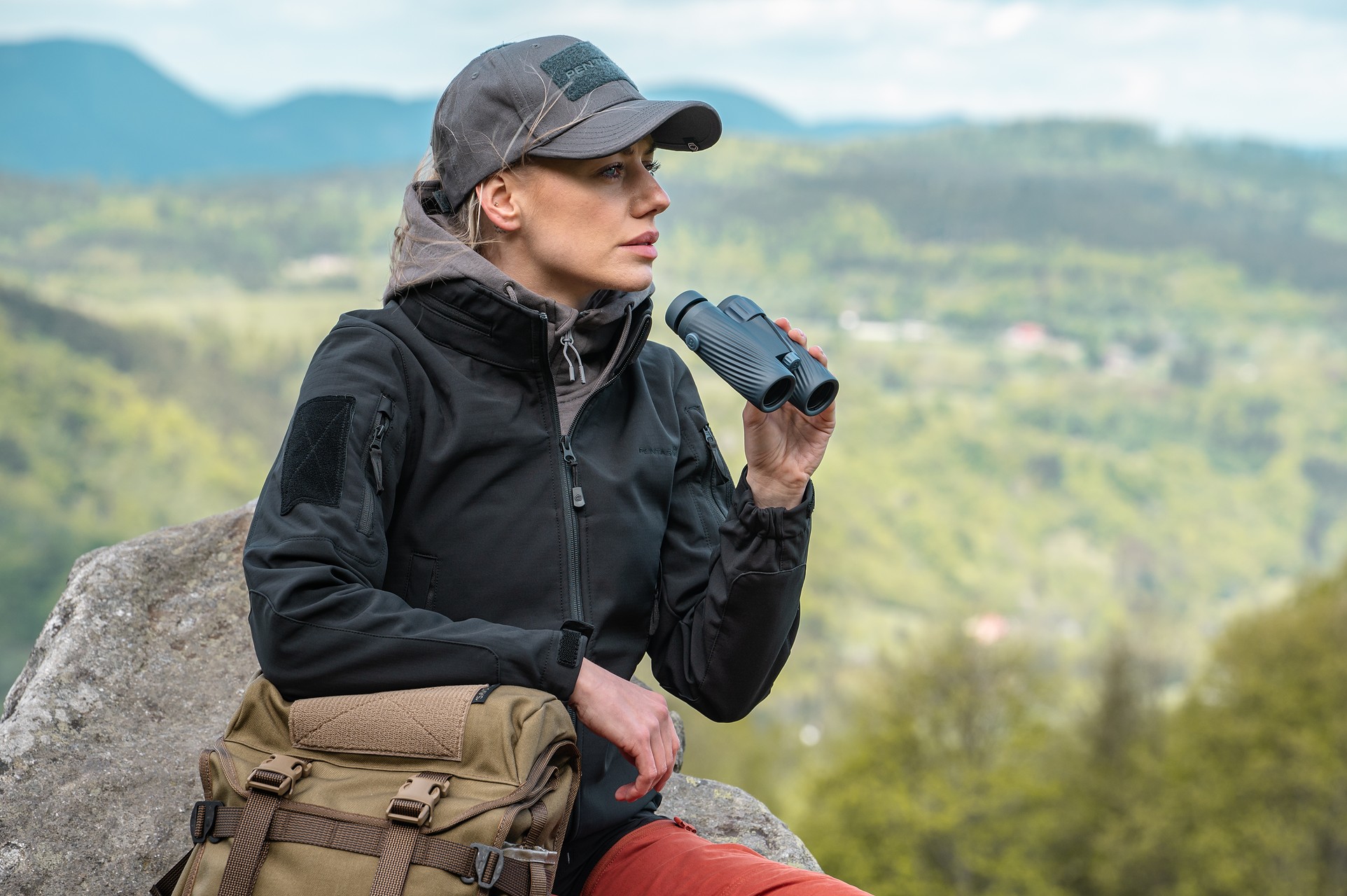Bushnell A3 Mid-Size távcső 10x32 - Sky Captain Blue