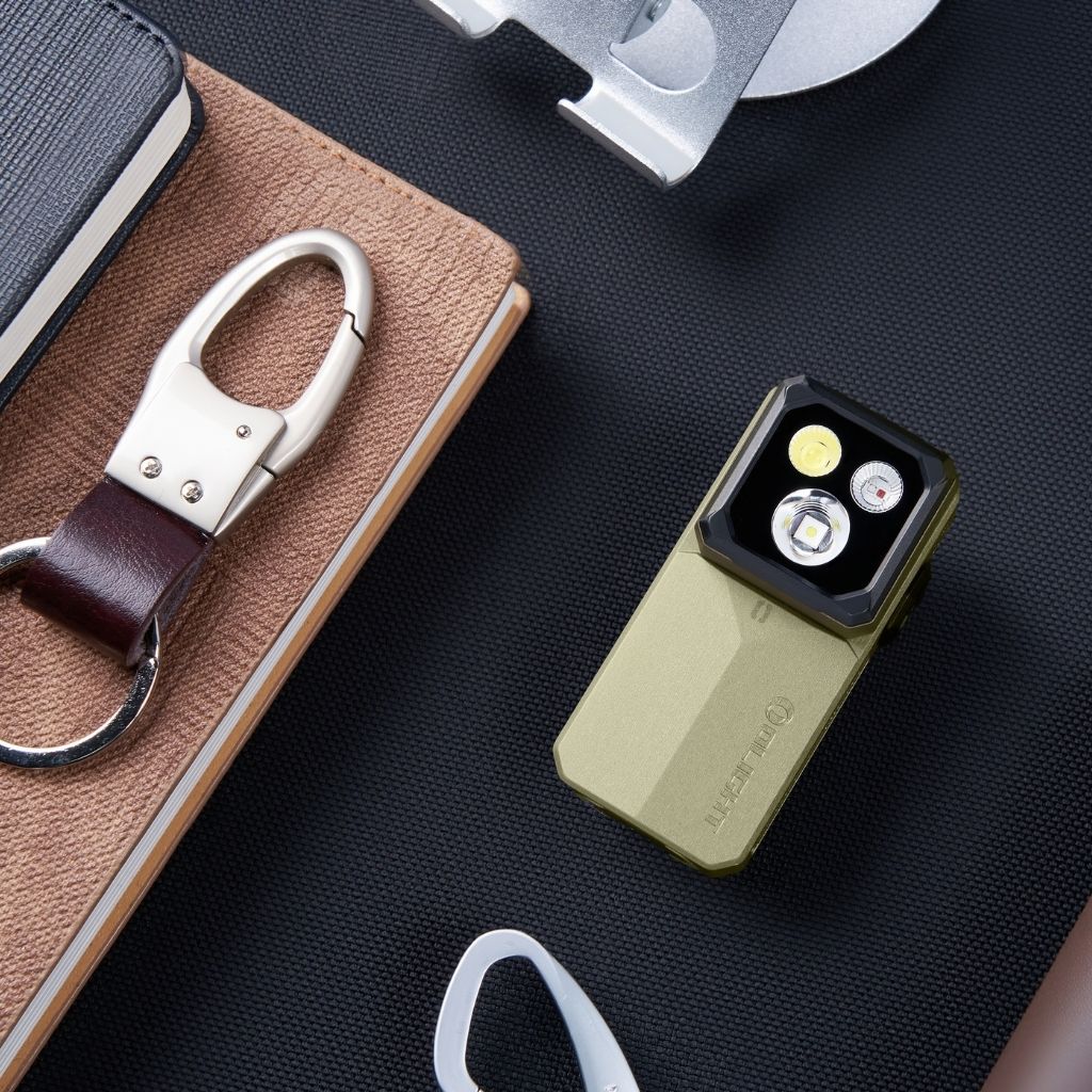 Olight Oclip 2 Ultra Premium akkumulátoros zseblámpa 580 lumen - Olive Green