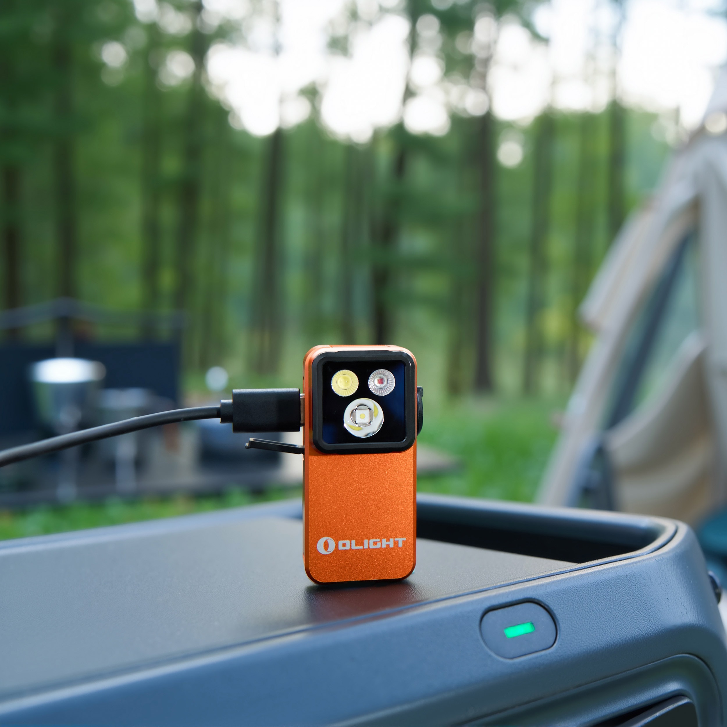 Olight Oclip 2 Pro Premium akkumulátoros zseblámpa 530 lumen - Orange