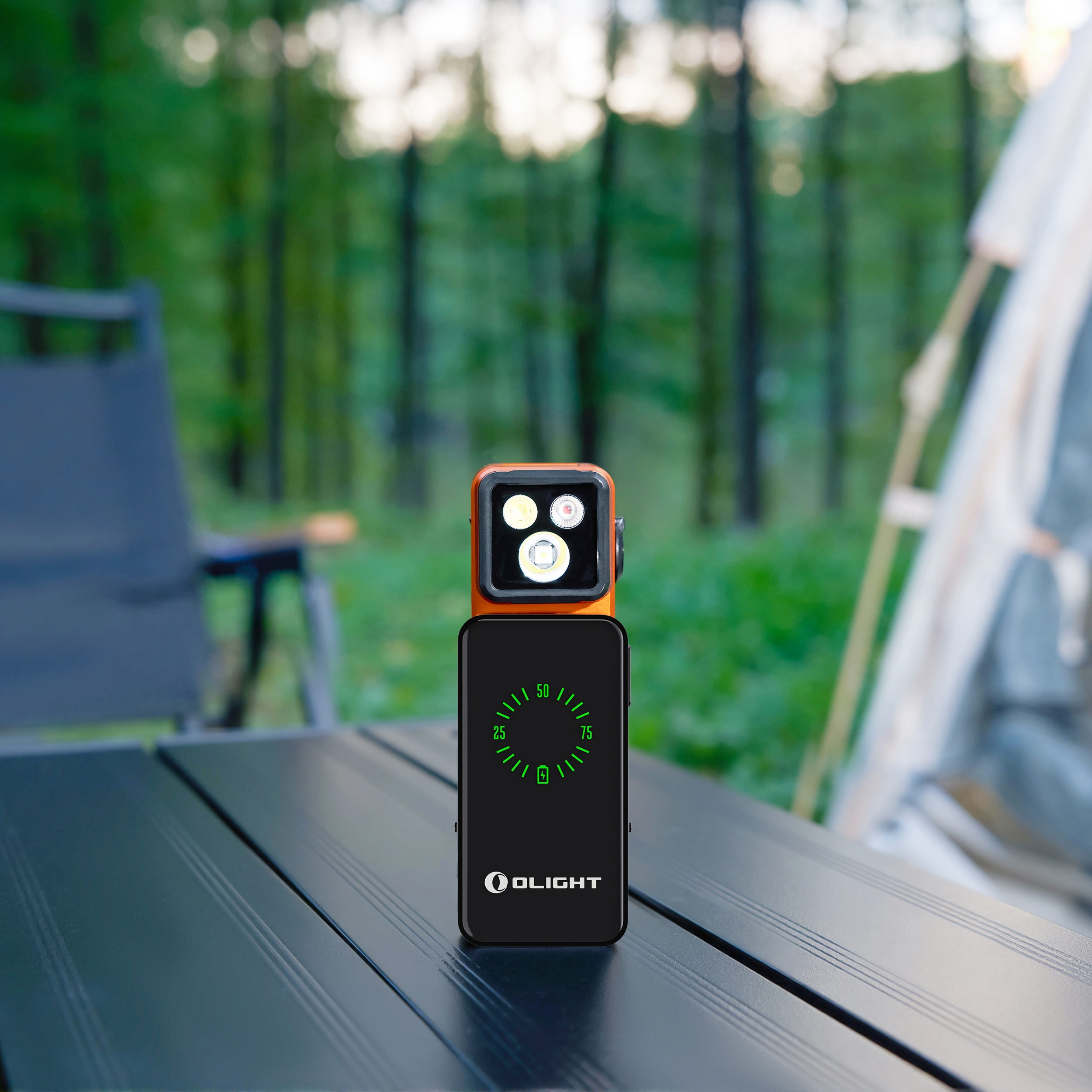 Olight Oclip 2 Pro Premium akkumulátoros zseblámpa 530 lumen - Orange