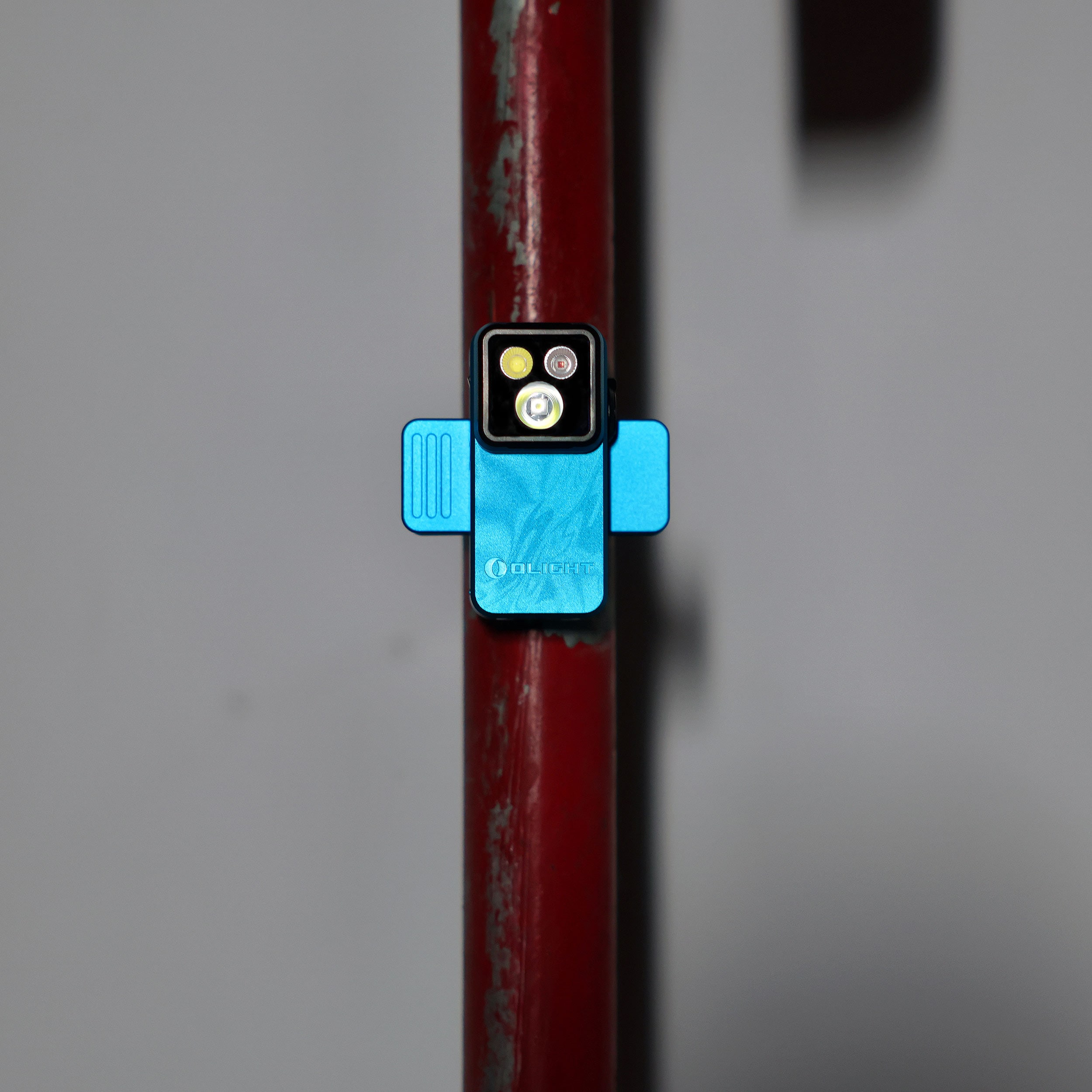 Olight Oclip 2 Pro Premium akkumulátoros zseblámpa 530 lumen - Tidal Blue