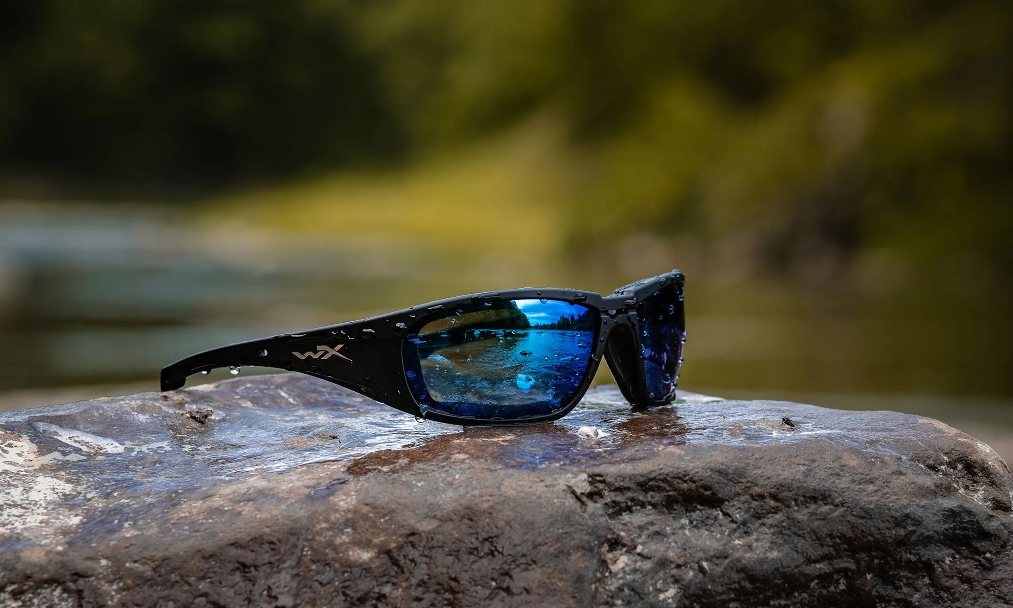Wiley X Boss taktikai szemüveg - Captivate Polarized Blue Mirror/Matte Black