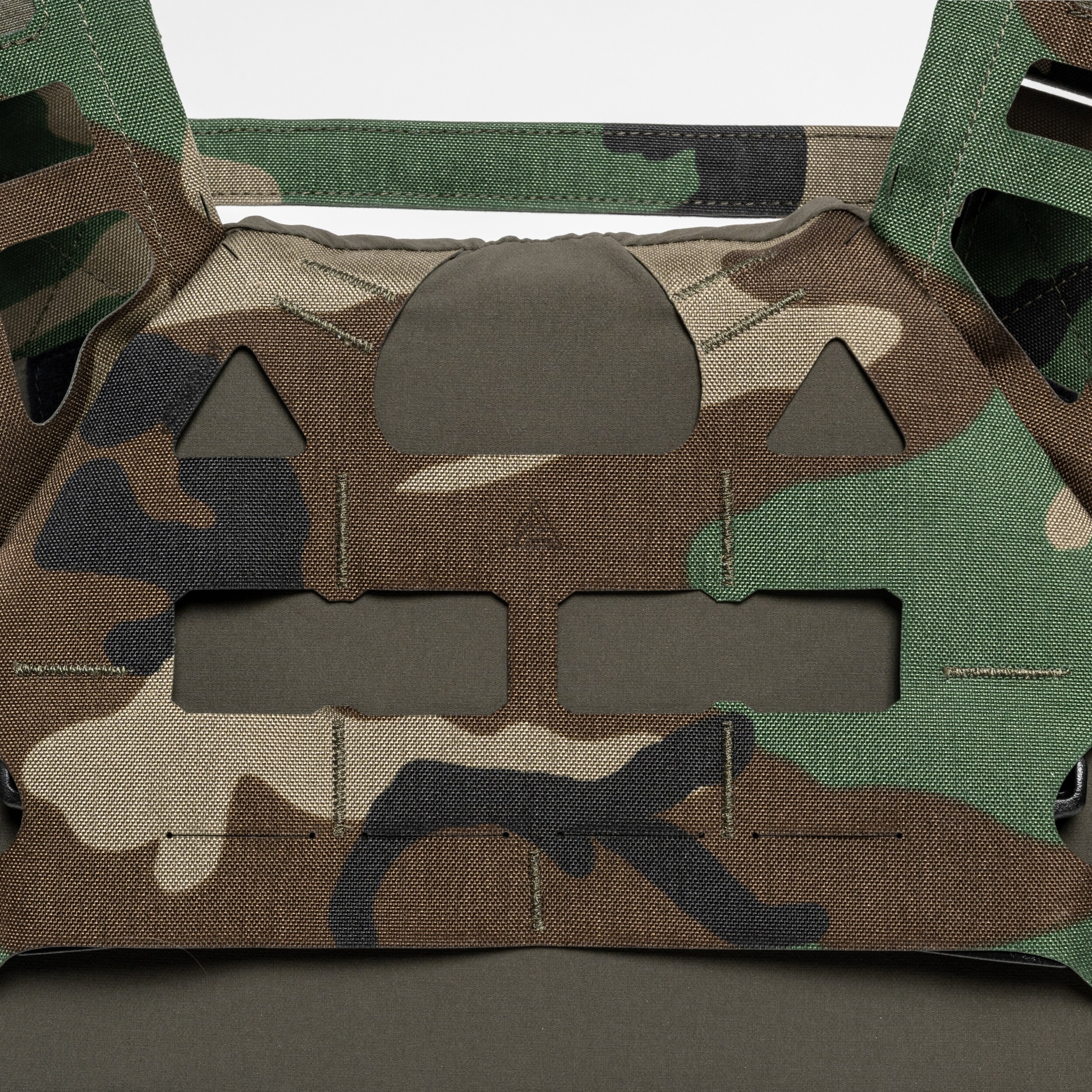Direct Action Bearcat Ultralight Plate Carrier taktikai mellény Woodland - L méretű lemez