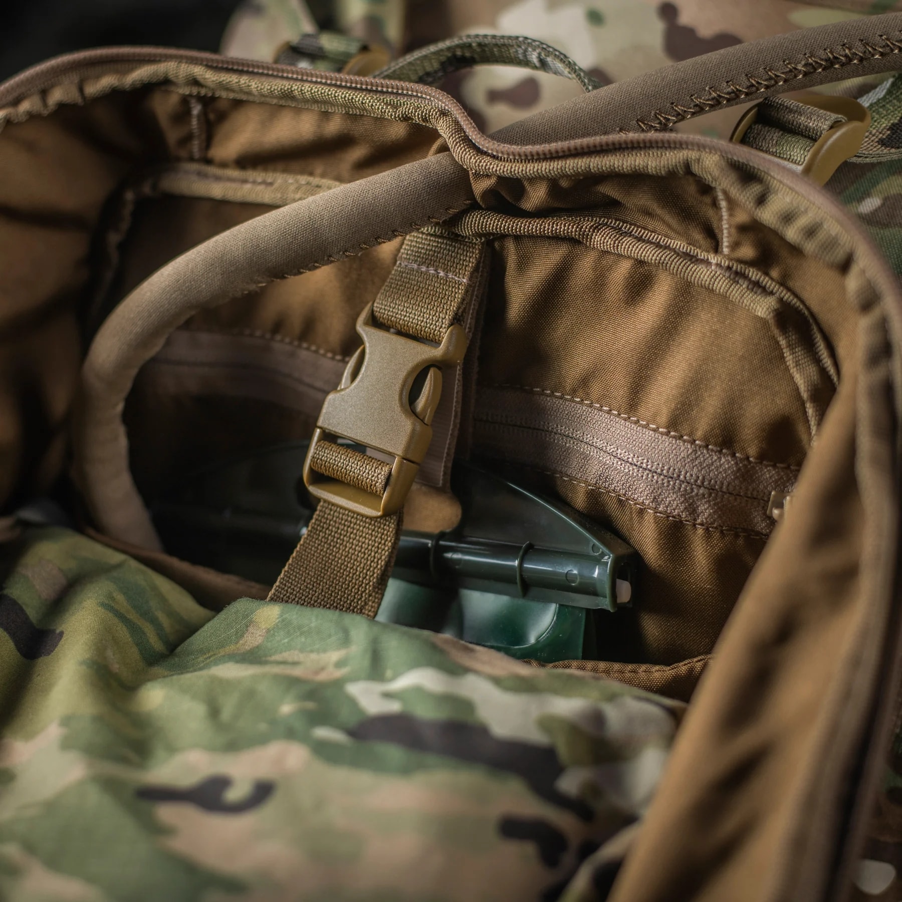 M-Tac víztasak 2 l - Olive