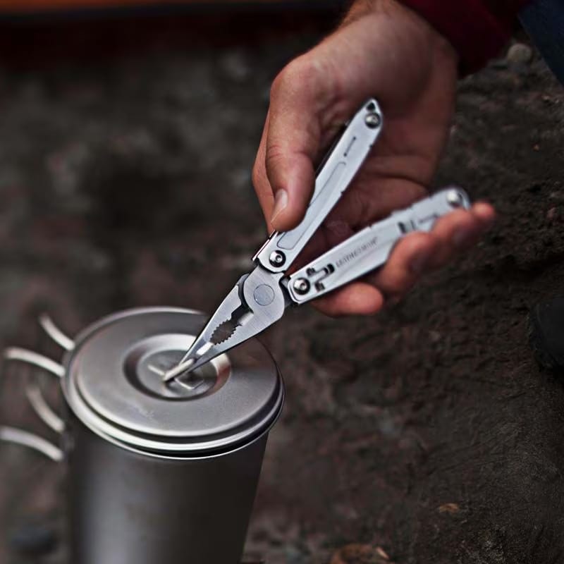 Leatherman Sidekick multiszerszám tárolóval