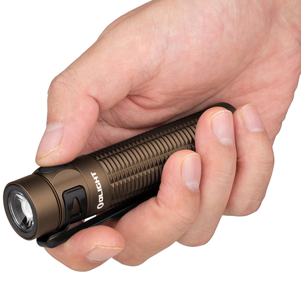 Olight Baton 3 Pro Cool White Desert Tan újratölthető zseblámpa - 1500 lumen