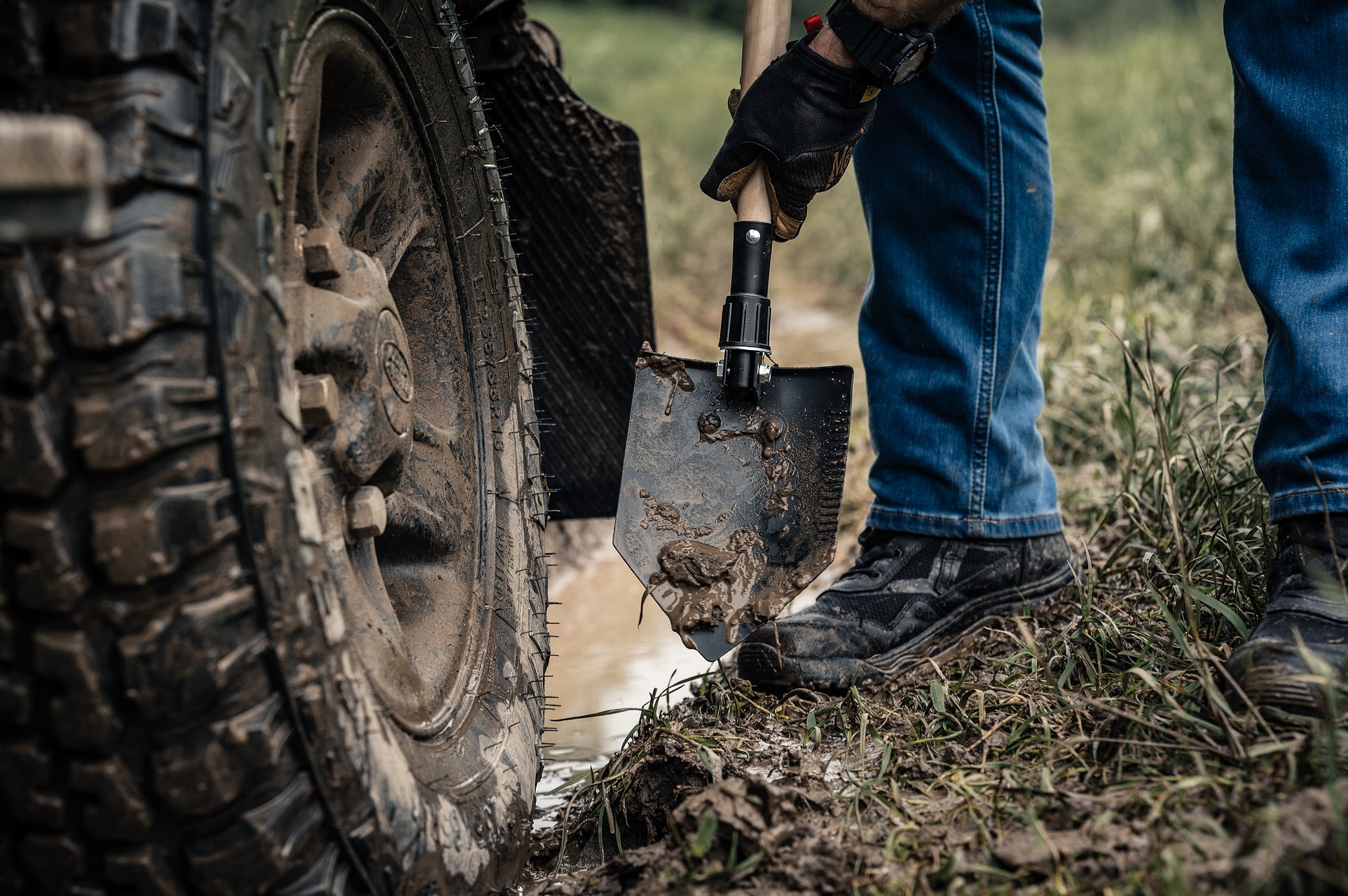 Badger Outdoor Folding Army Entrenching Tool lapát