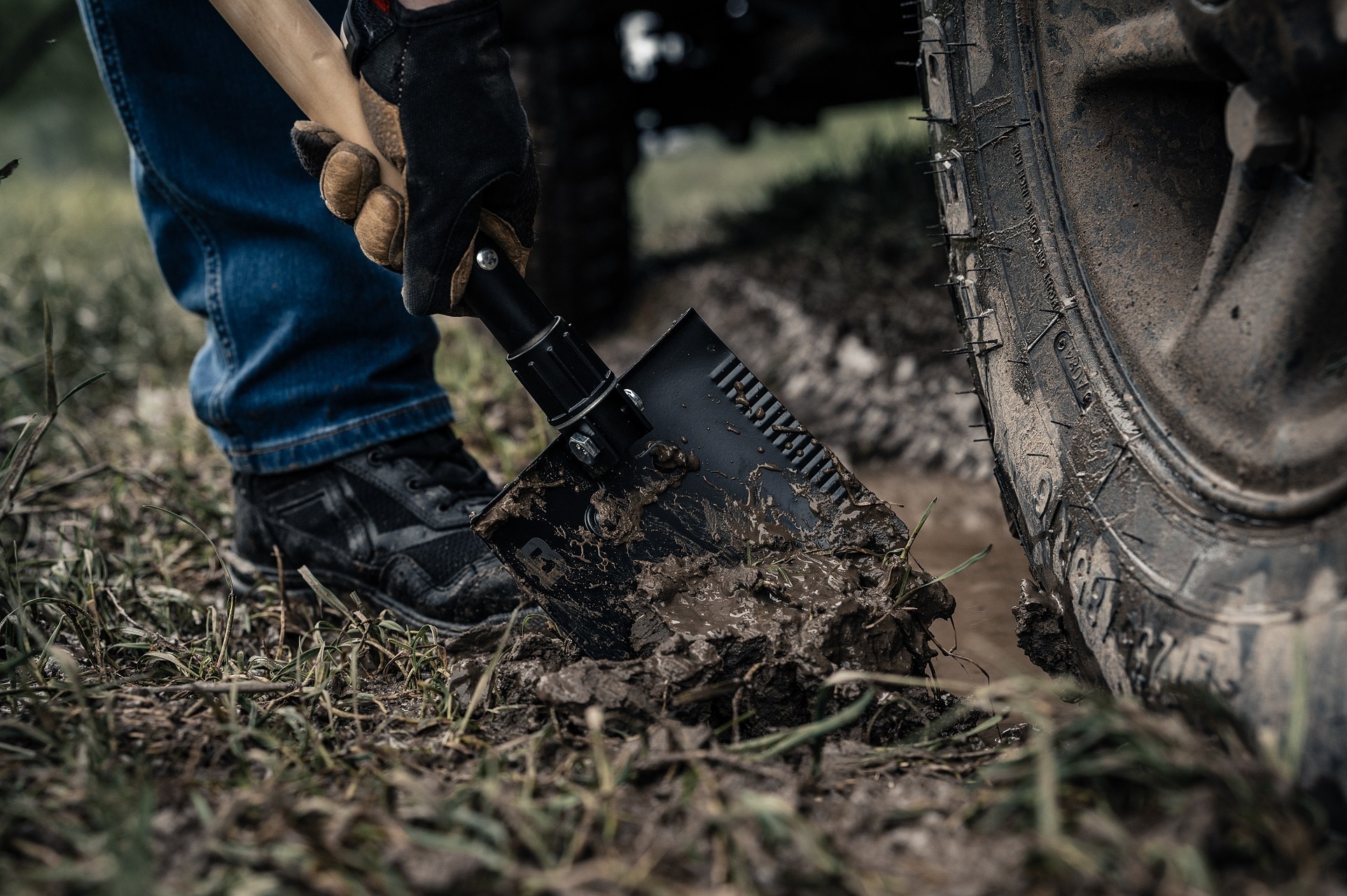 Badger Outdoor Folding Army Entrenching Tool lapát