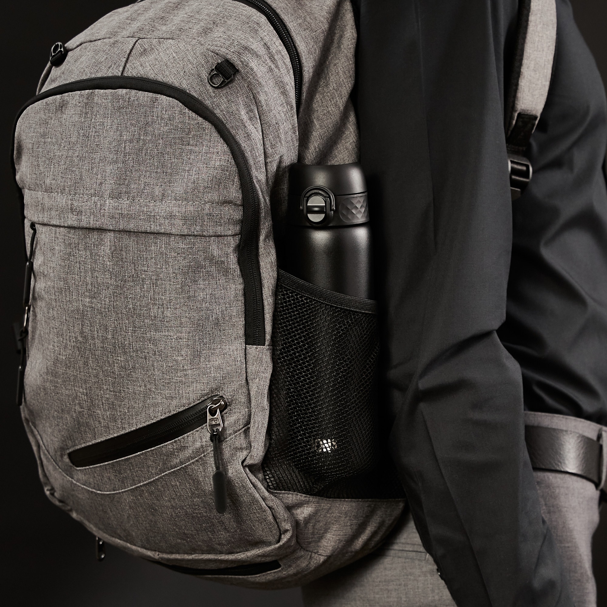 ION8 Stainless Steel kulacs 600 ml - Black