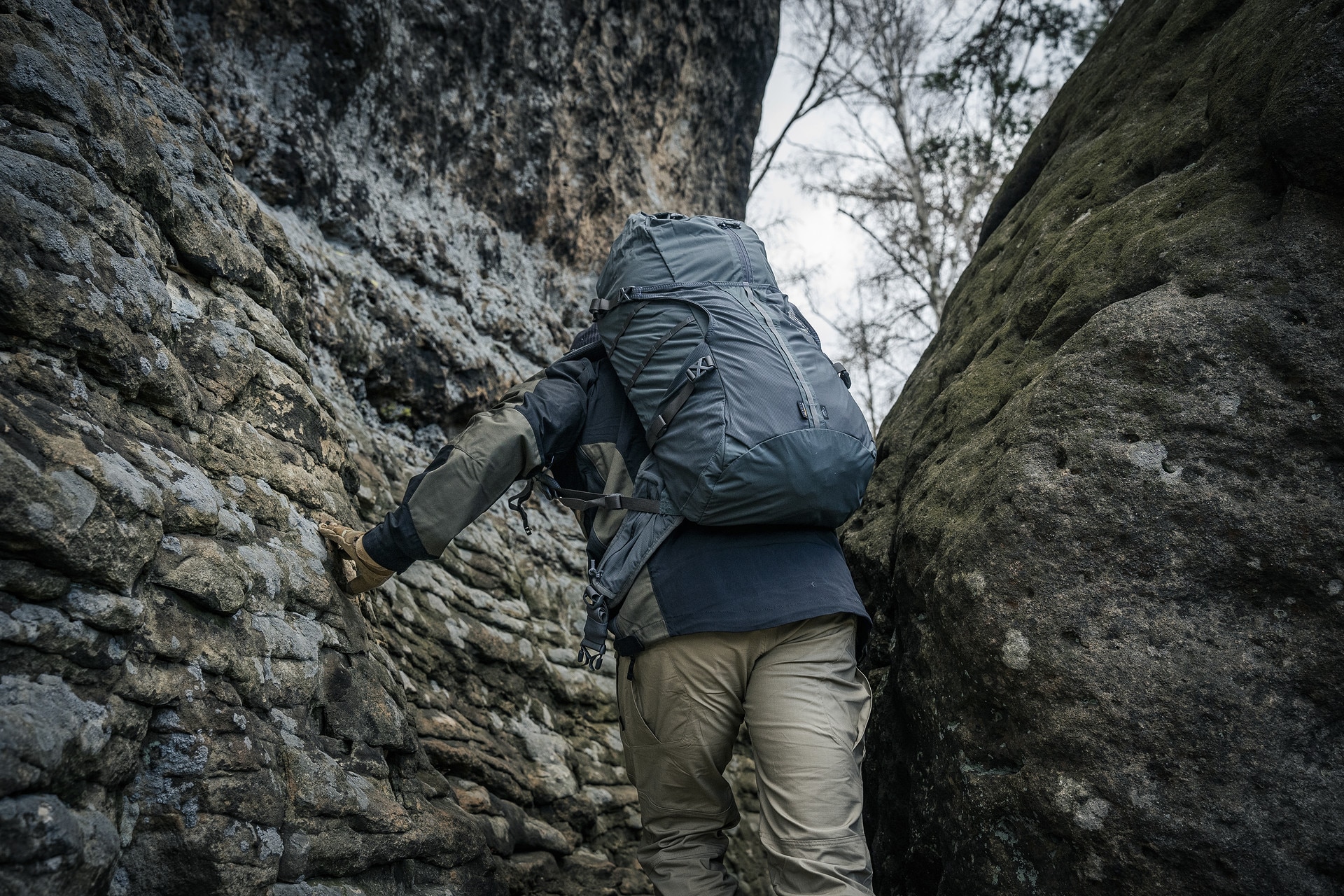 Helikon Summit hátizsák 40 l - Shadow Grey