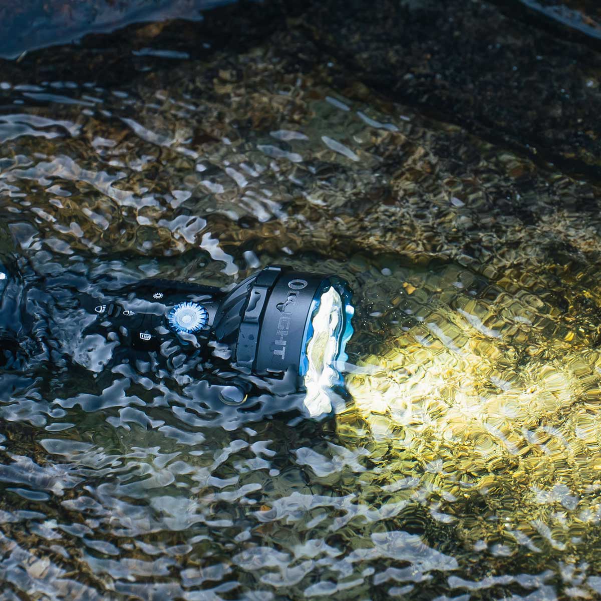 Olight Marauder Mini újratölthető zseblámpa Black - 7000 lumen, hatótávolság 600 m