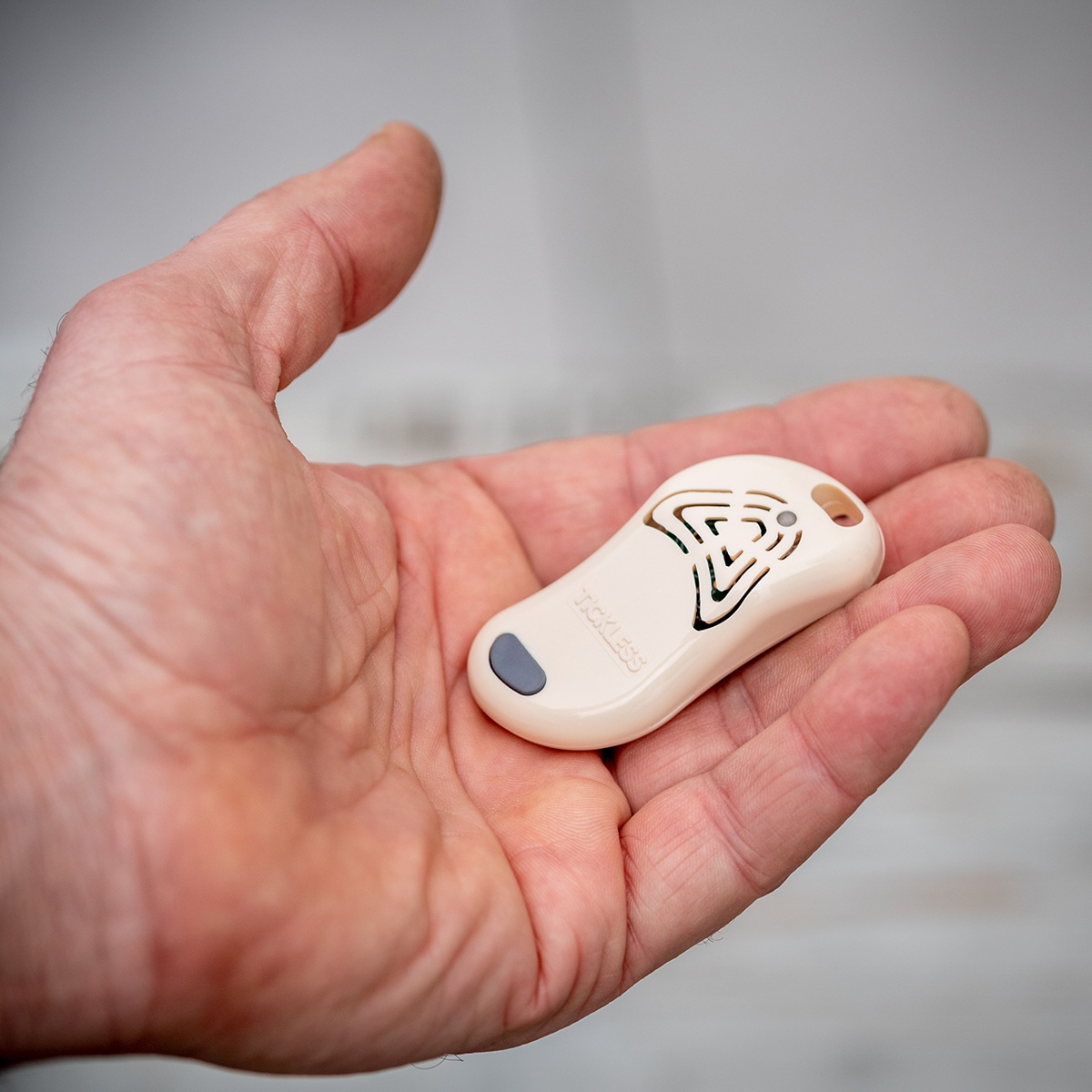 TickLess Military ultrahangos kullancsriasztó - embereknek - Beige