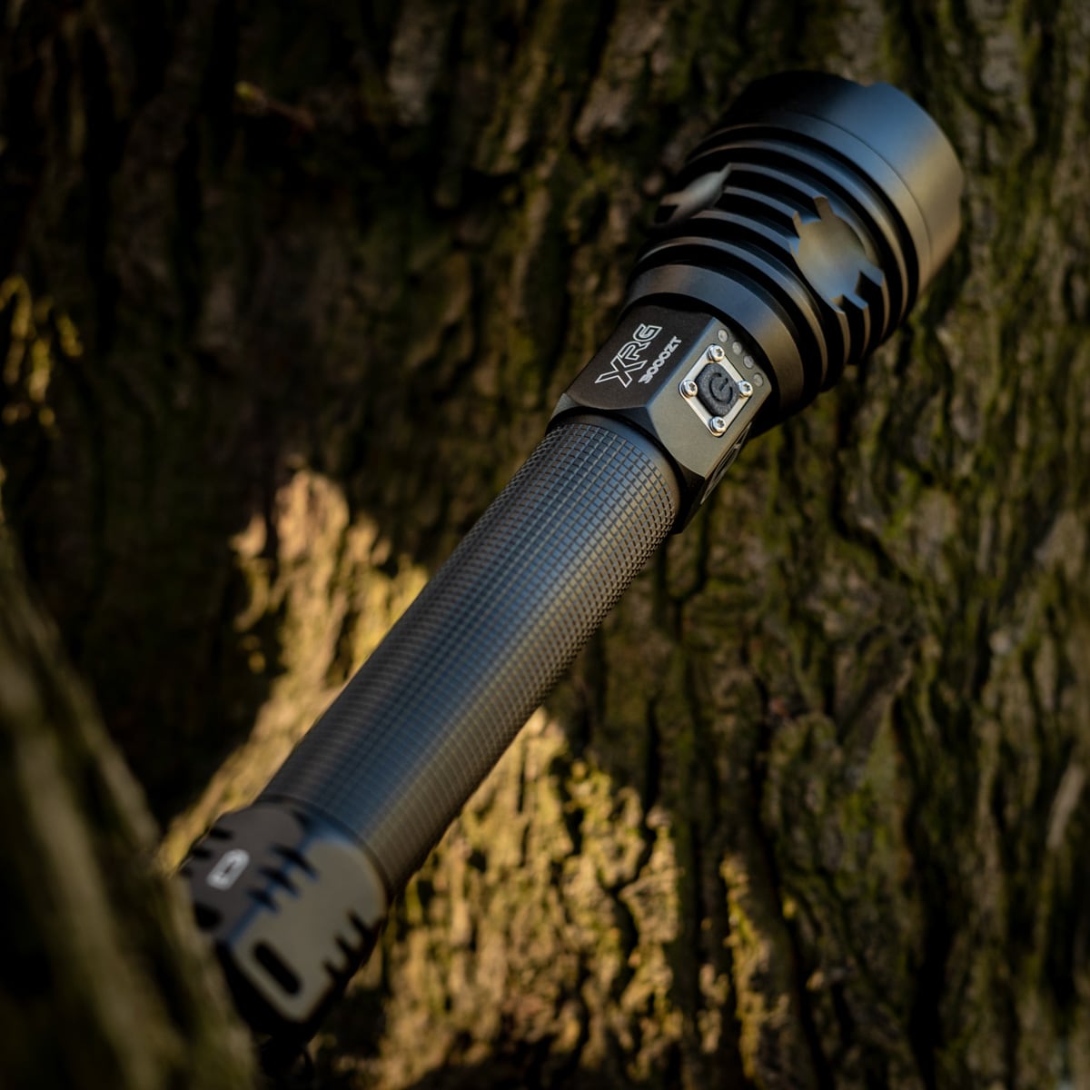 XRG 3000 Zoom Thrower újratölthető zseblámpa - 3000 lumen