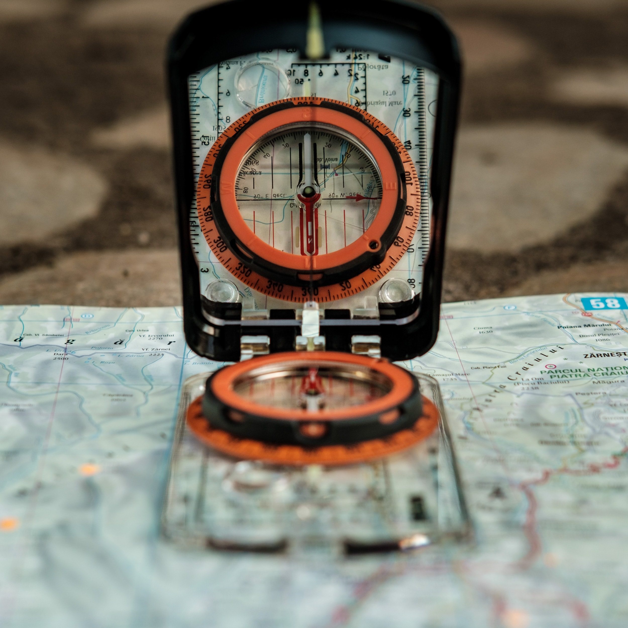 Silva Expedition S - 37454 tájoló