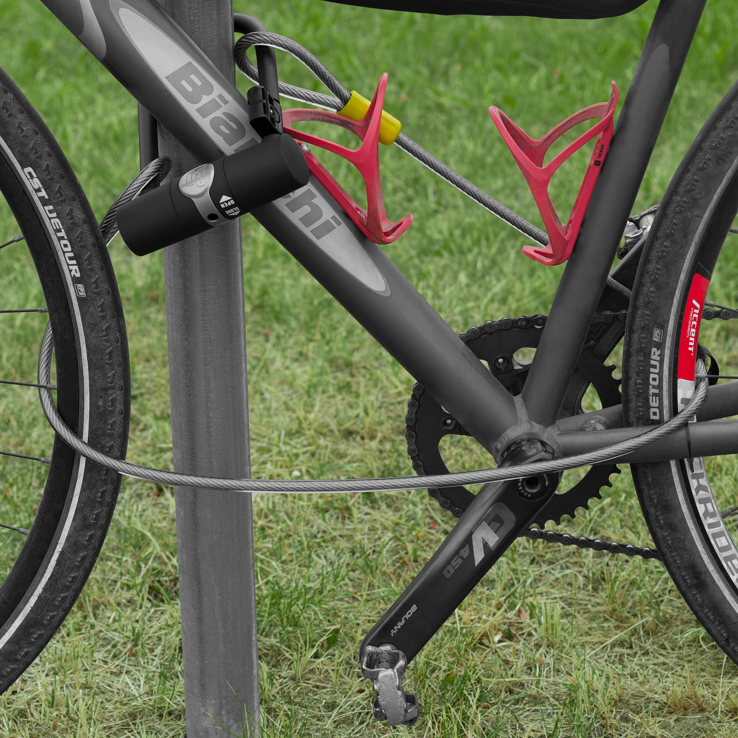 OnGuard 5810 U-Lock kerékpárzár - Black