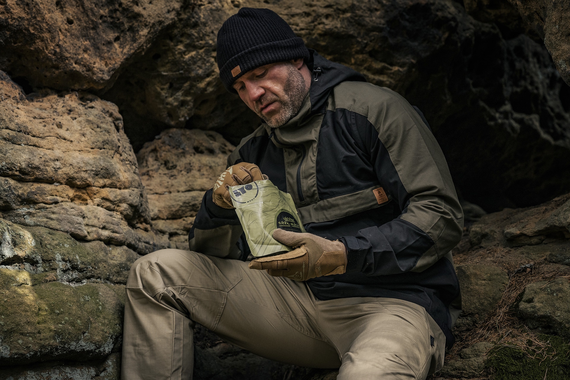 Helikon Woodsman Anorak kabát - Black/Taiga Green
