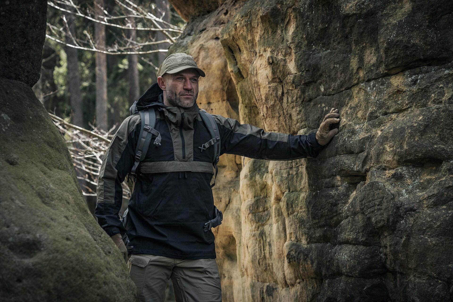 Helikon Woodsman Anorak kabát - Black/Taiga Green