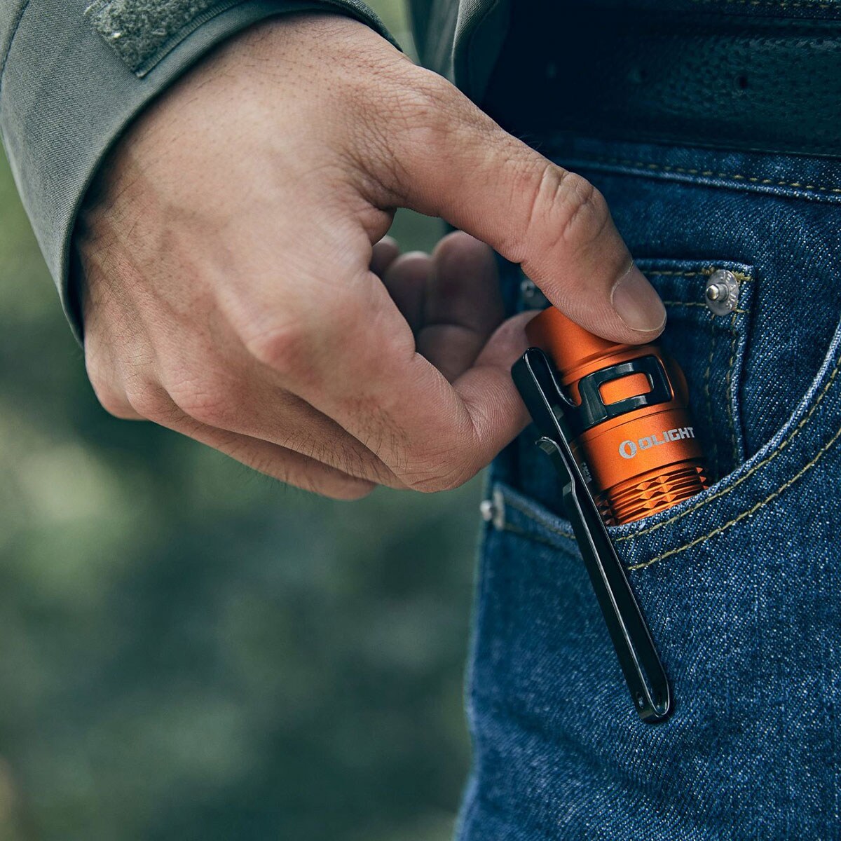 Olight Baton 3 Pro Max Cool White újratölthető zseblámpa Orange - 2500 lumen