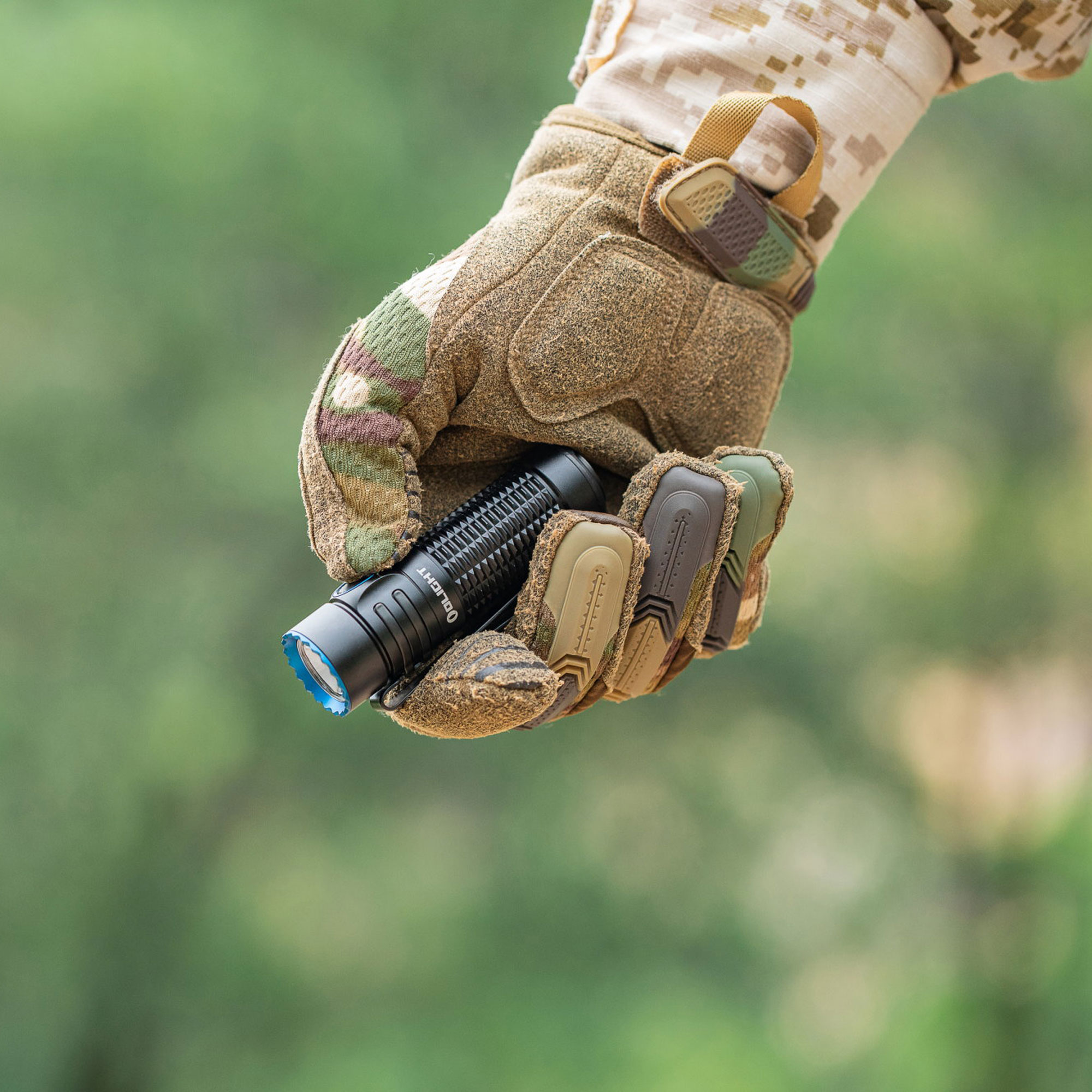 Olight Warrior Nano Black flashlight - 1200 lumens
