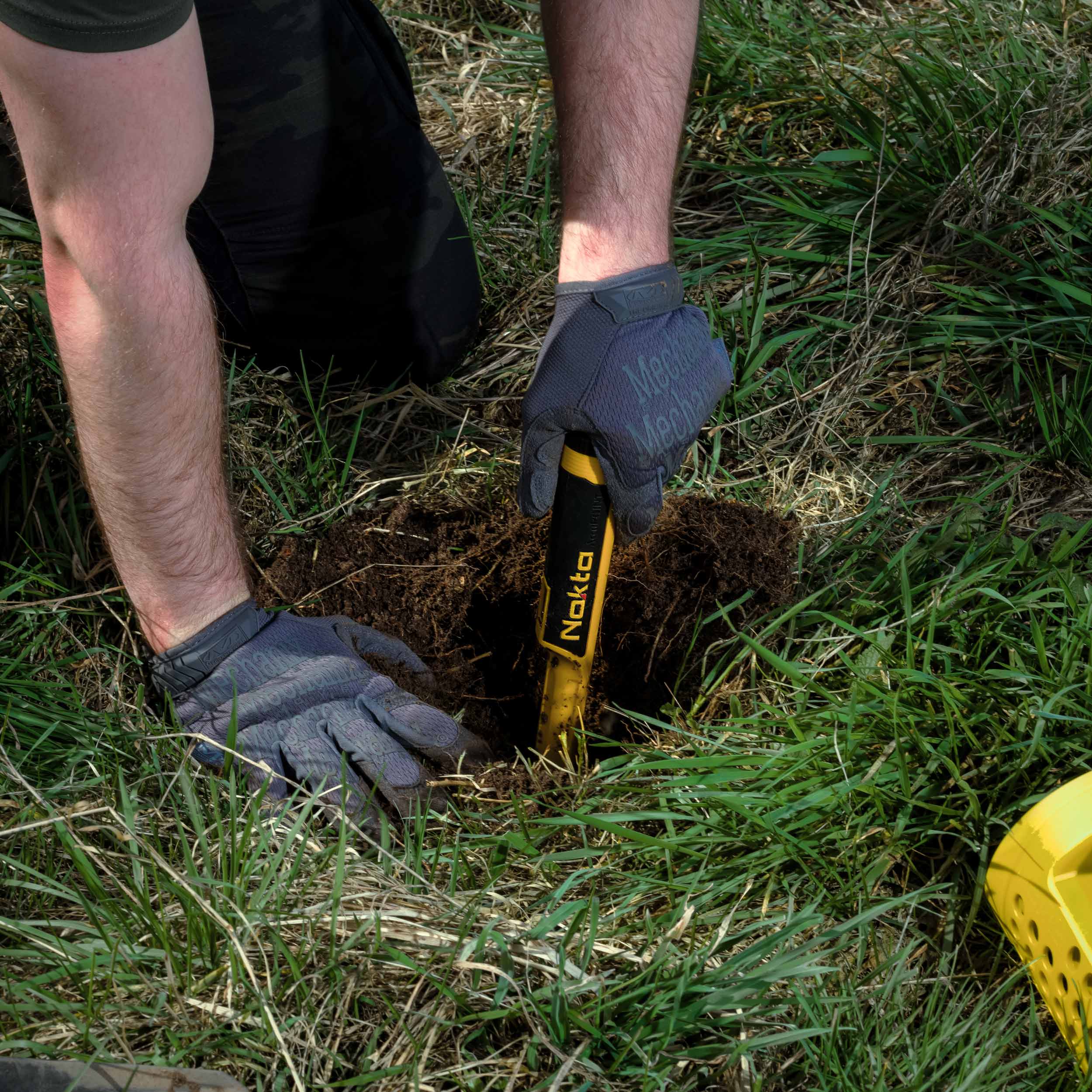 Nokta AccuPoint Handheld Metal Detector