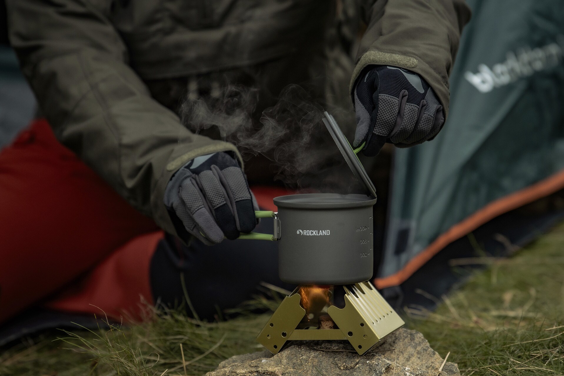 Rockland Travel Light Pot with Lid 600ml