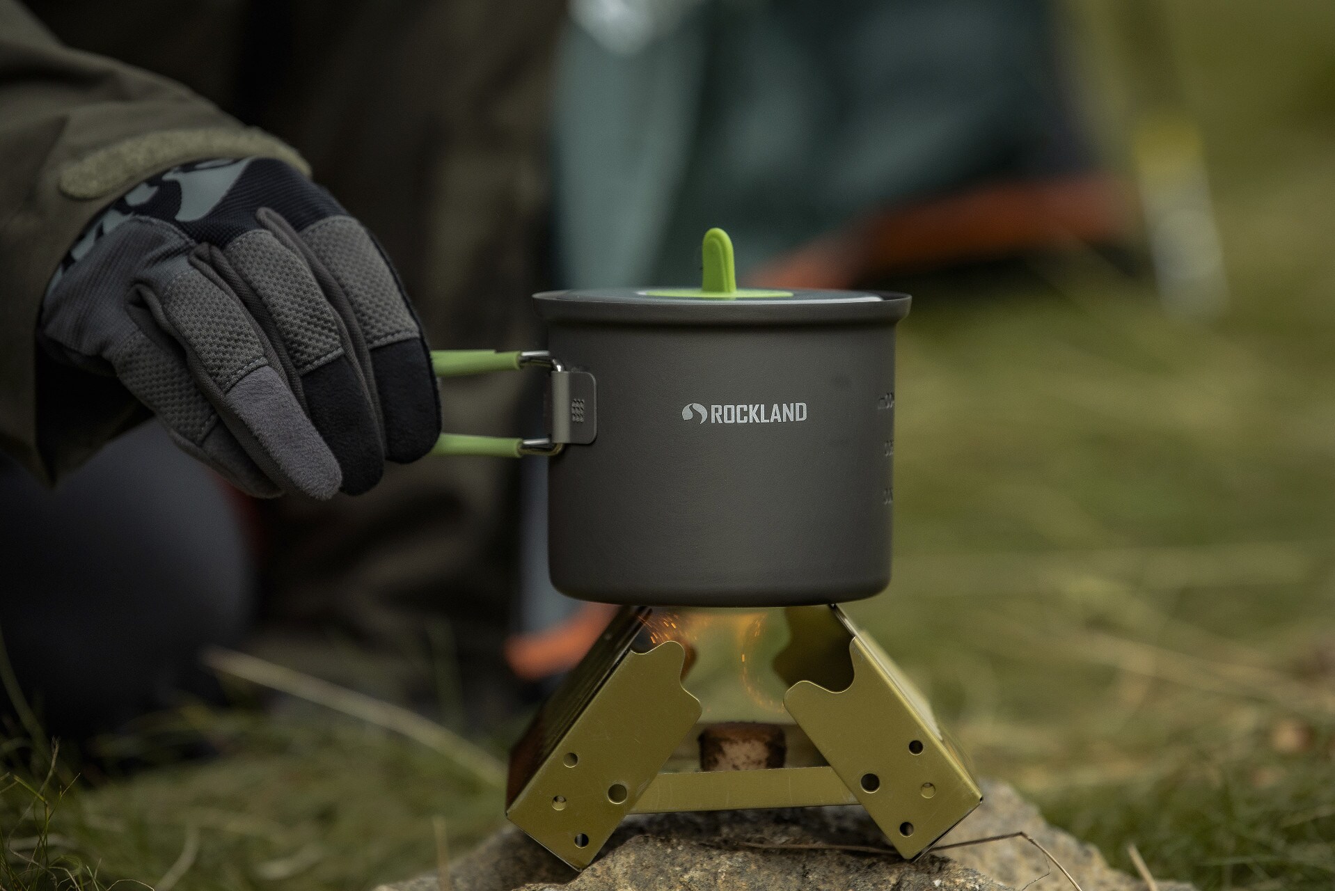 Rockland Travel Light Pot with Lid 600ml