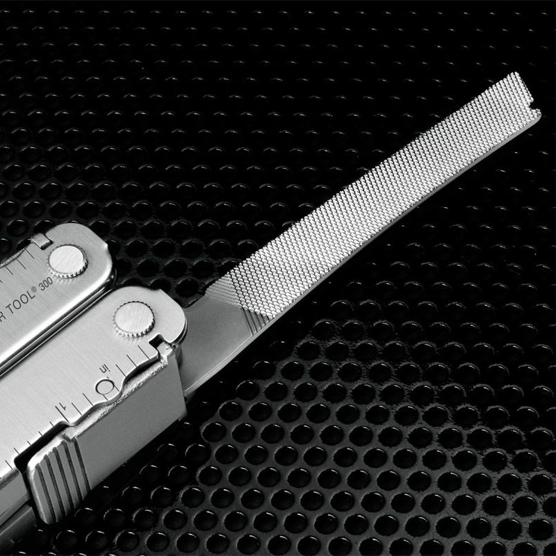 Leatherman Super Tool 300 Multitool with sheath