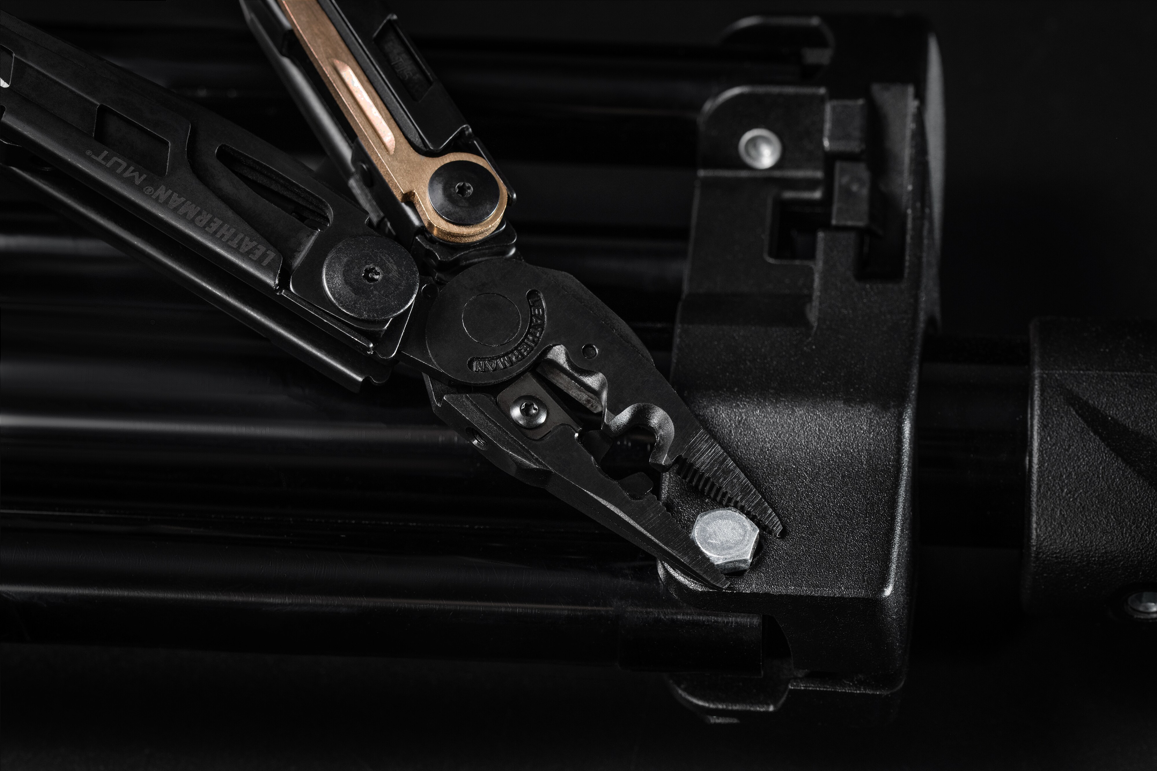 Leatherman MUT EOD (833119) Multitool