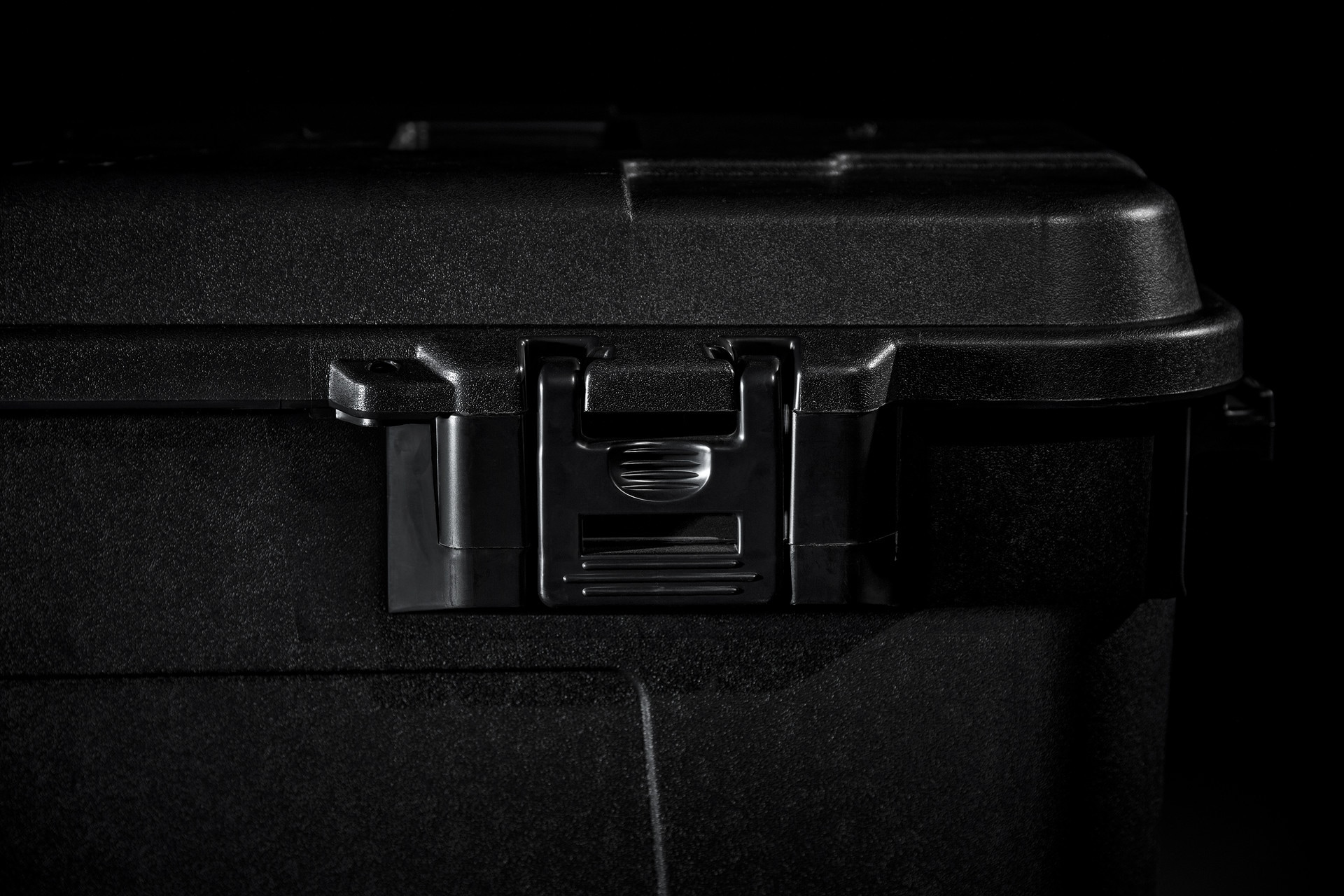 Plano Sportsman's Trunk Large 102 l - Black