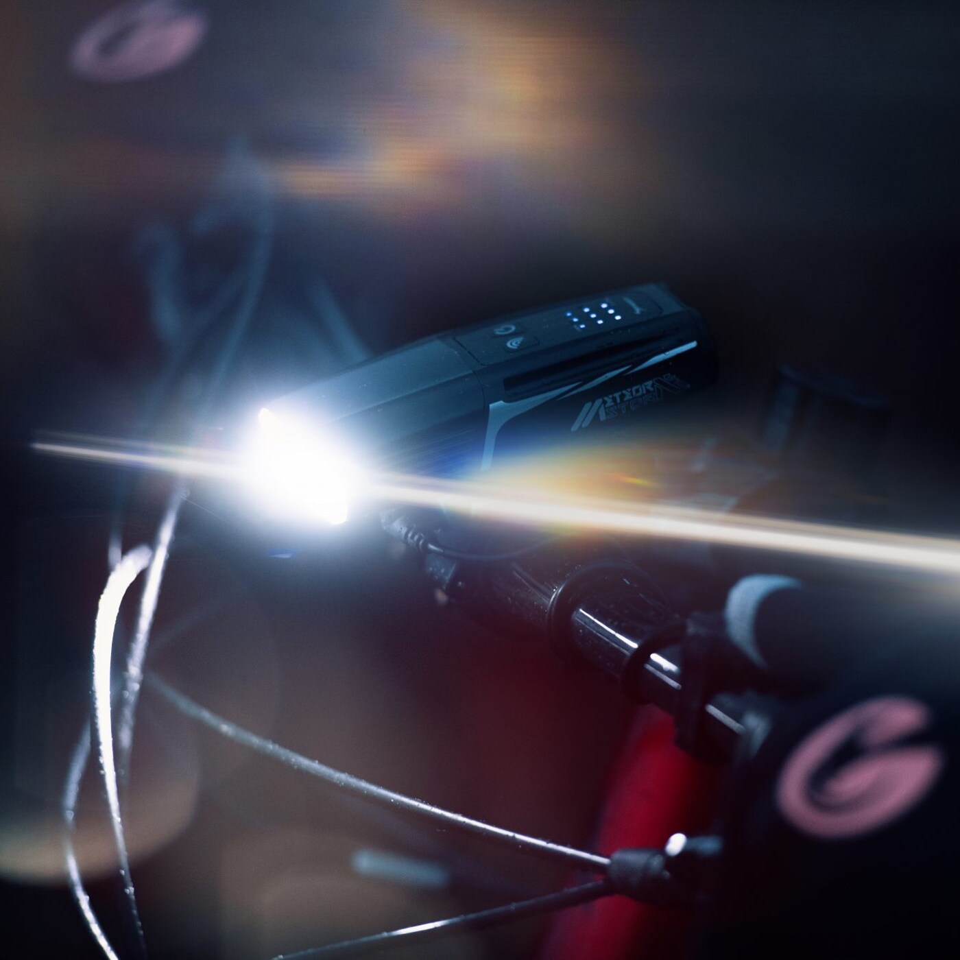 Moon Meteor Storm Pro Front Bike Light - 2000 lumens