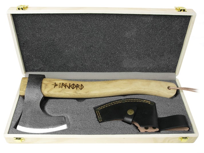 Njord Viktor Axe - Medium