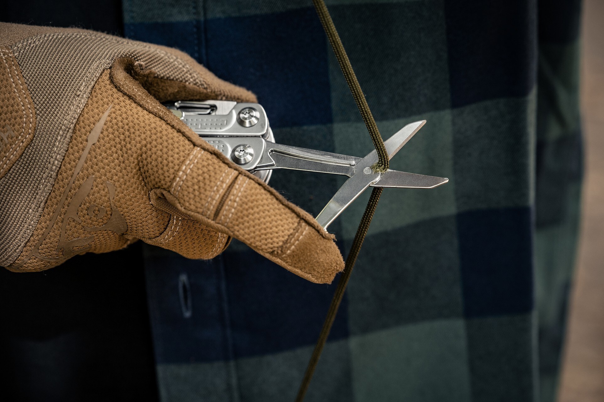 Badger Outdoor Paracord Cord 15 m - Olive