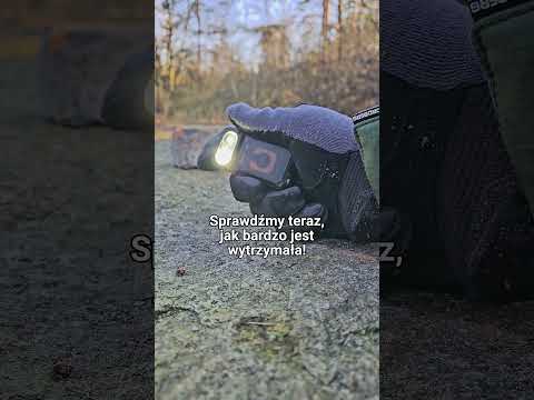 Wuben X3 Pro Black Flashlight + Aluminum Charging Box - 700 lumens