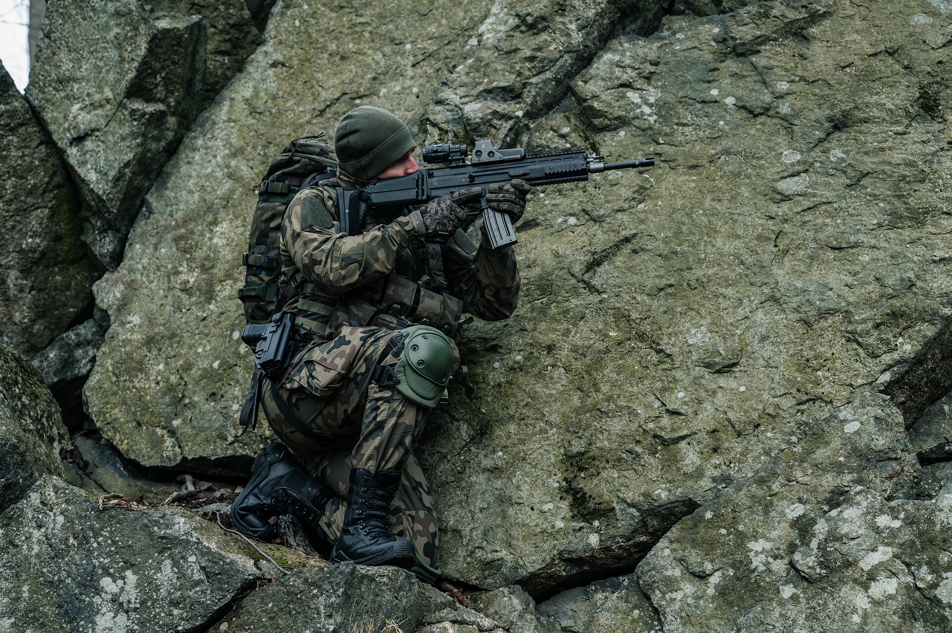 Zephyr ZX919 Boots - Black