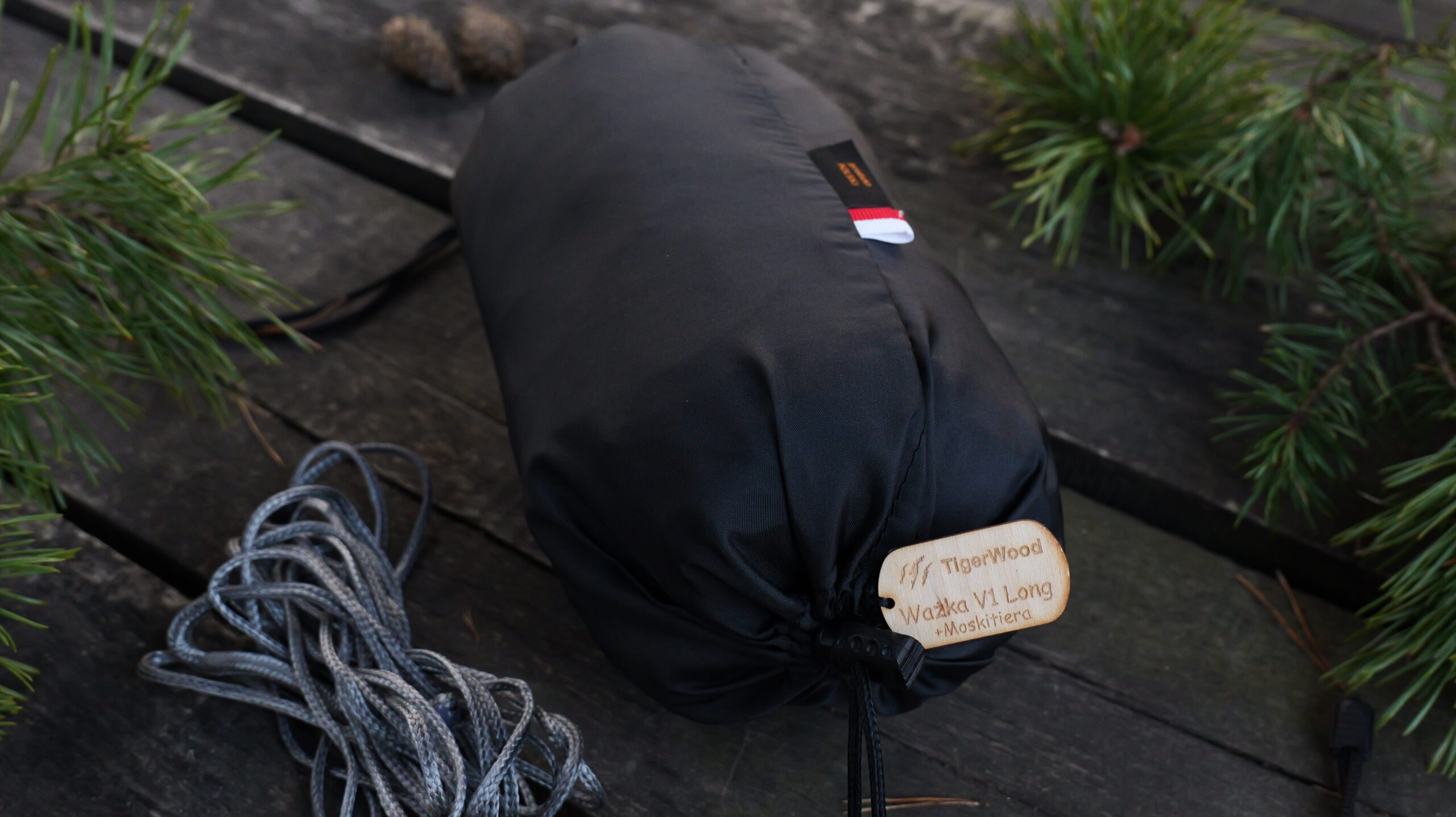 TigerWood Dragonfly V1 Long Pocket Hammock Black - with mosquito net