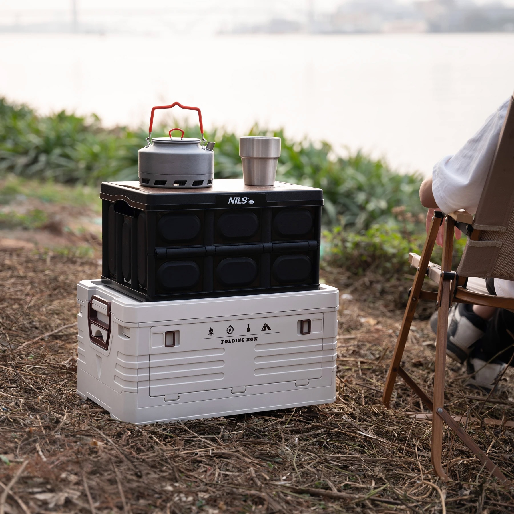 Nils Camp NCB4005 Transport Box with Table Function 20 l