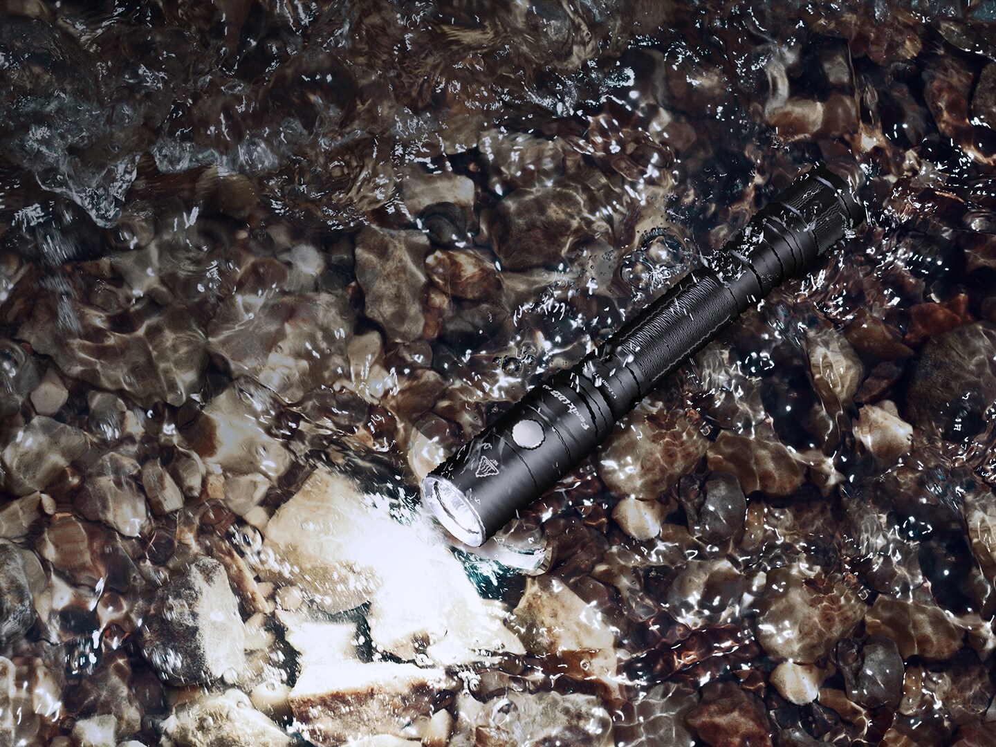 Fenix LD22 V2.0 Flashlight - 800 lumens