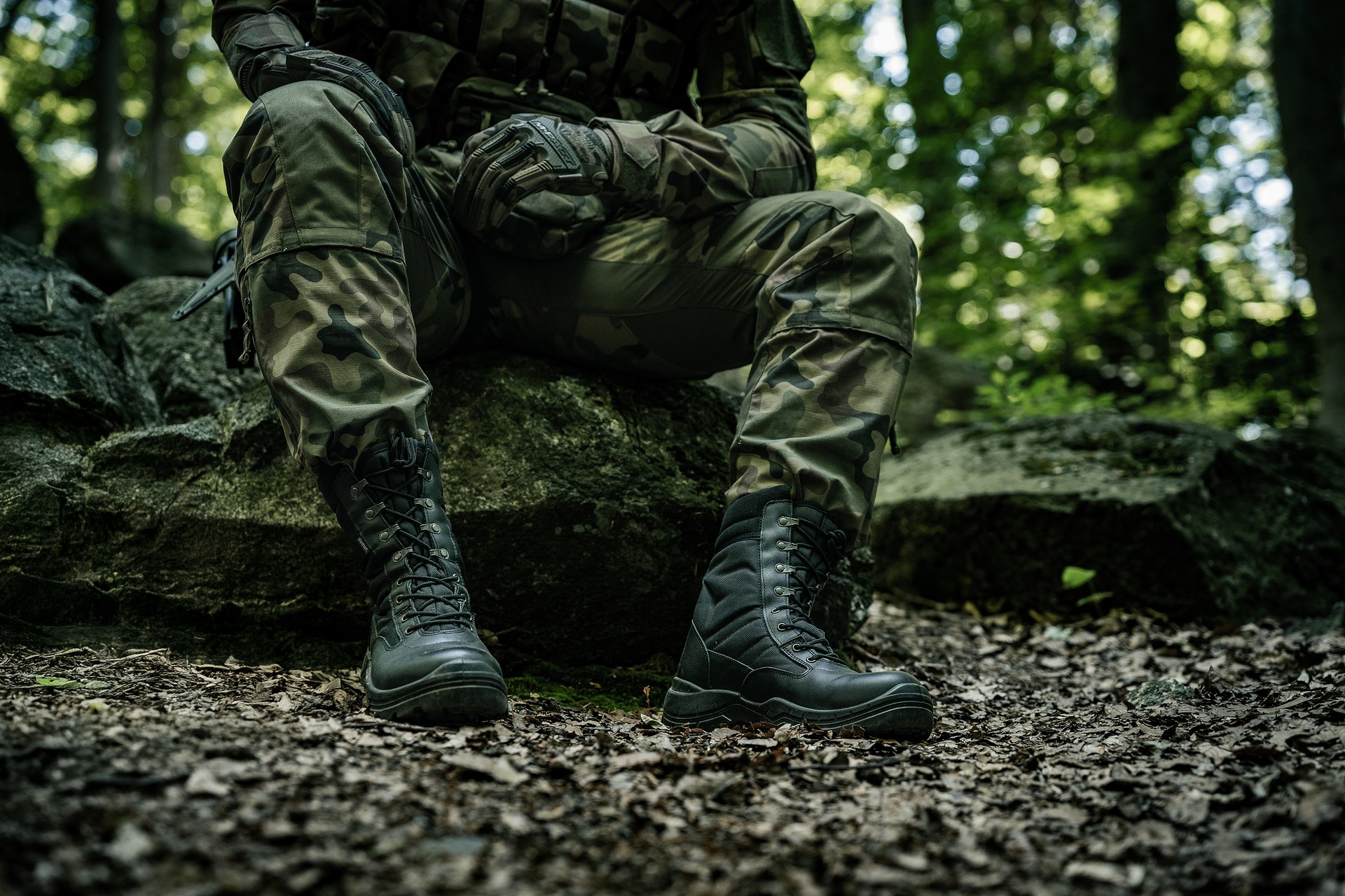 Serval Grom Boots - Black