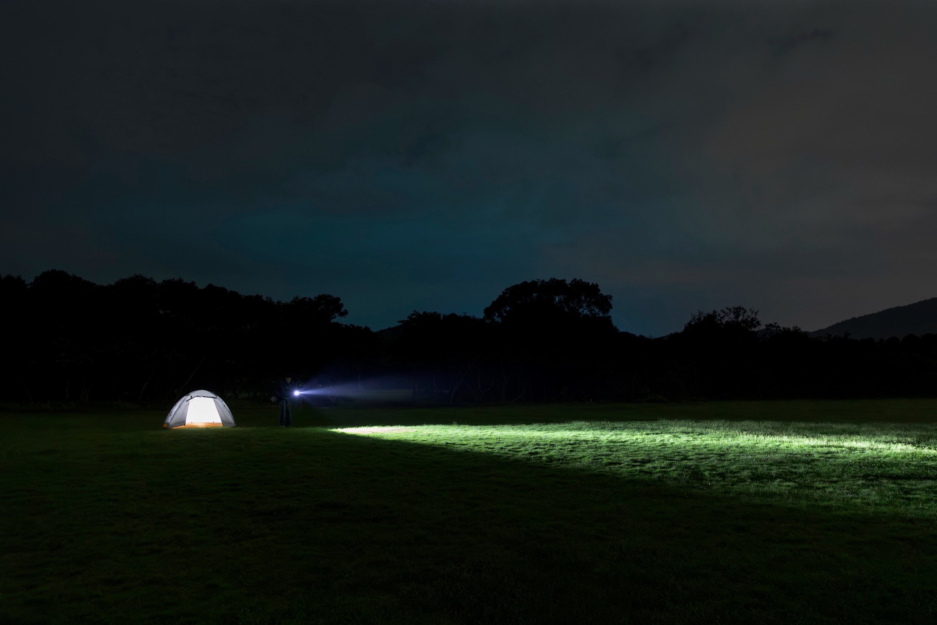 Olight ArkPro Ultra Class 1 Cool White Flashlight Olive Green - 1700 lumens