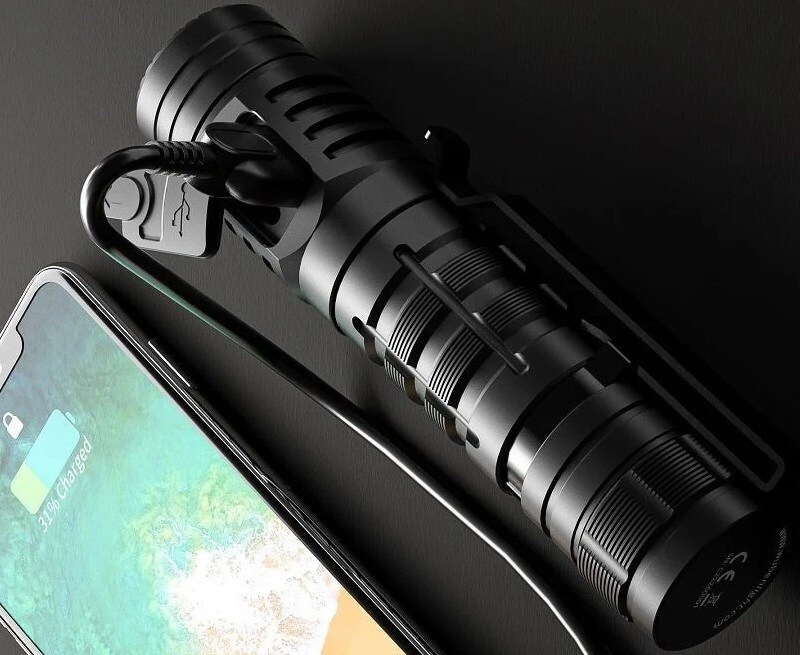Wuben C2 Power Bank Flashlight - 2000 lumens