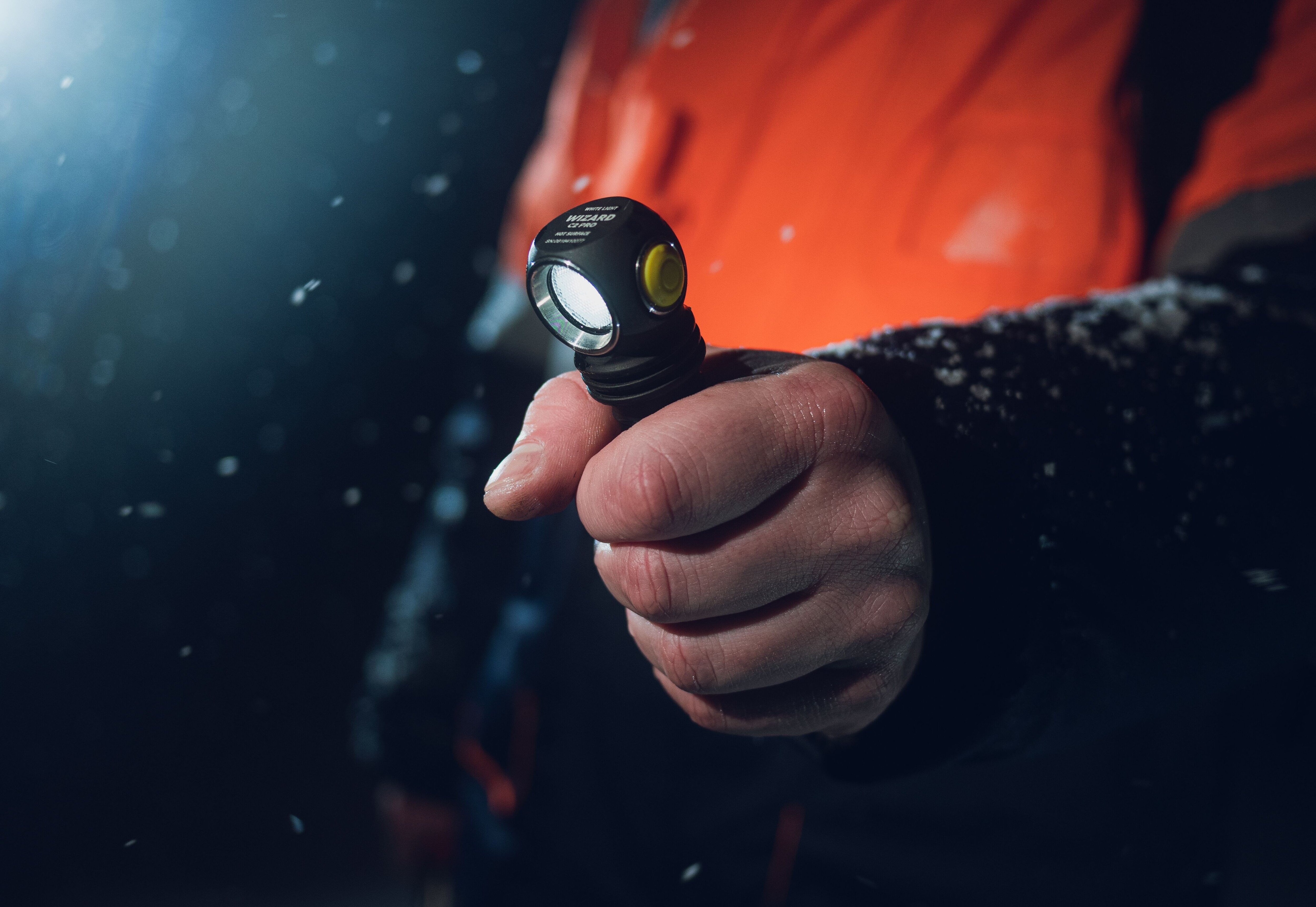 Armytek Wizard C2 Pro Magnet USB White 3-in-1 PCB Head and Angle Flashlight - 2,500 lumens