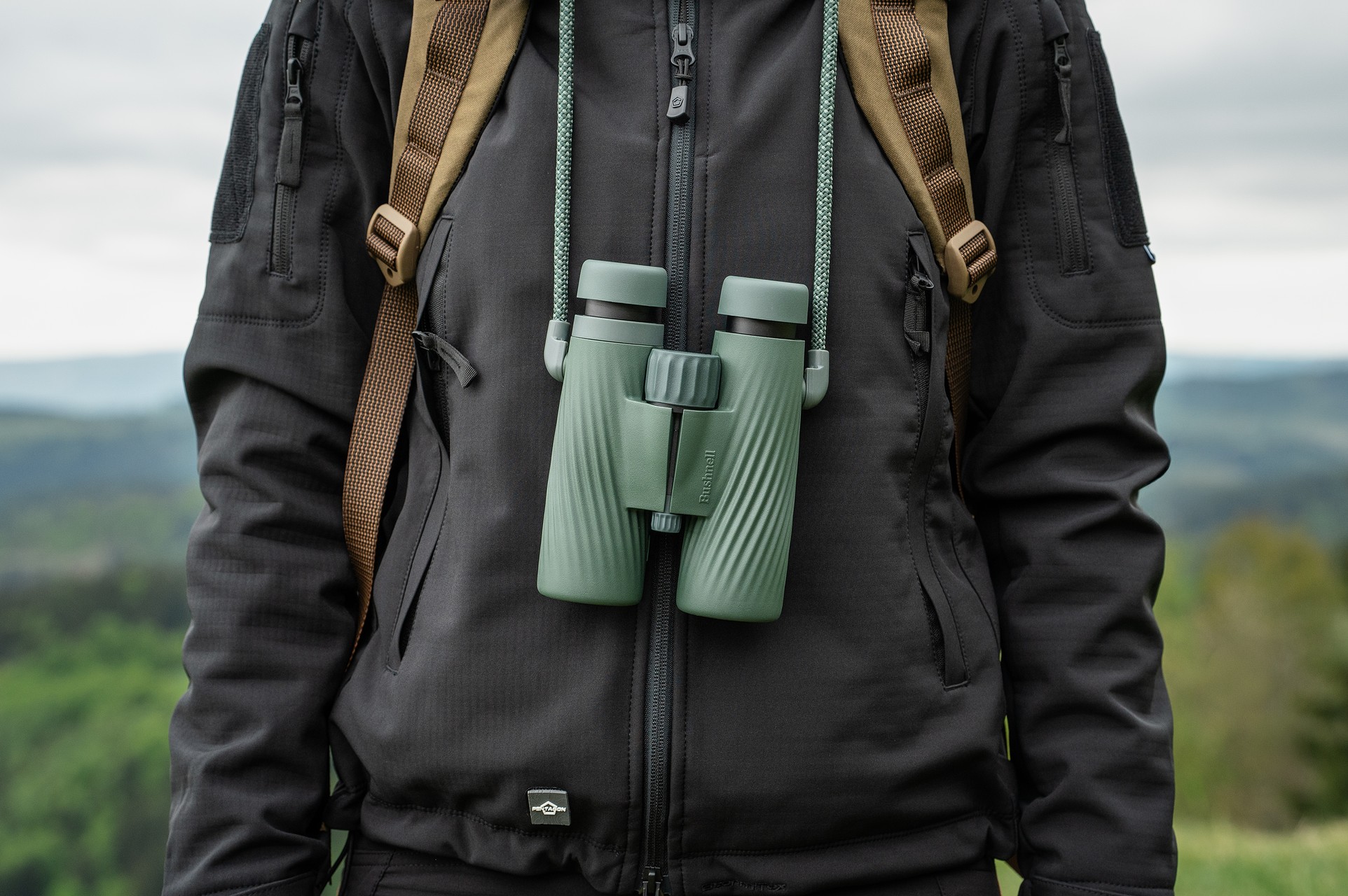 Bushnell A5 Full-Size 8x42 Binoculars - Cilantro Green