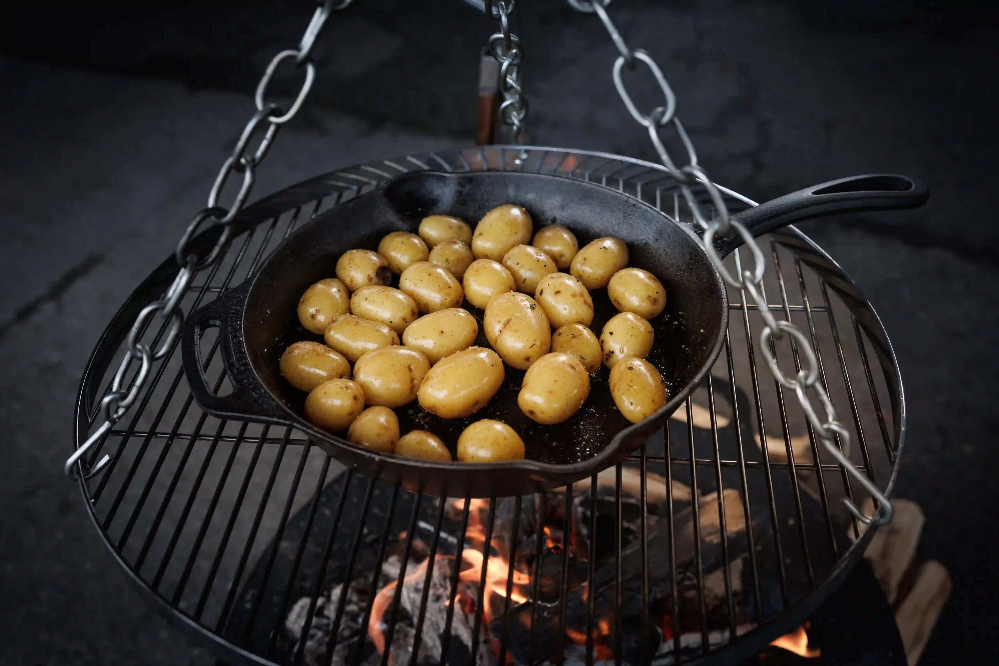 Petromax 35 cm Cast Iron Frying Pan - Black