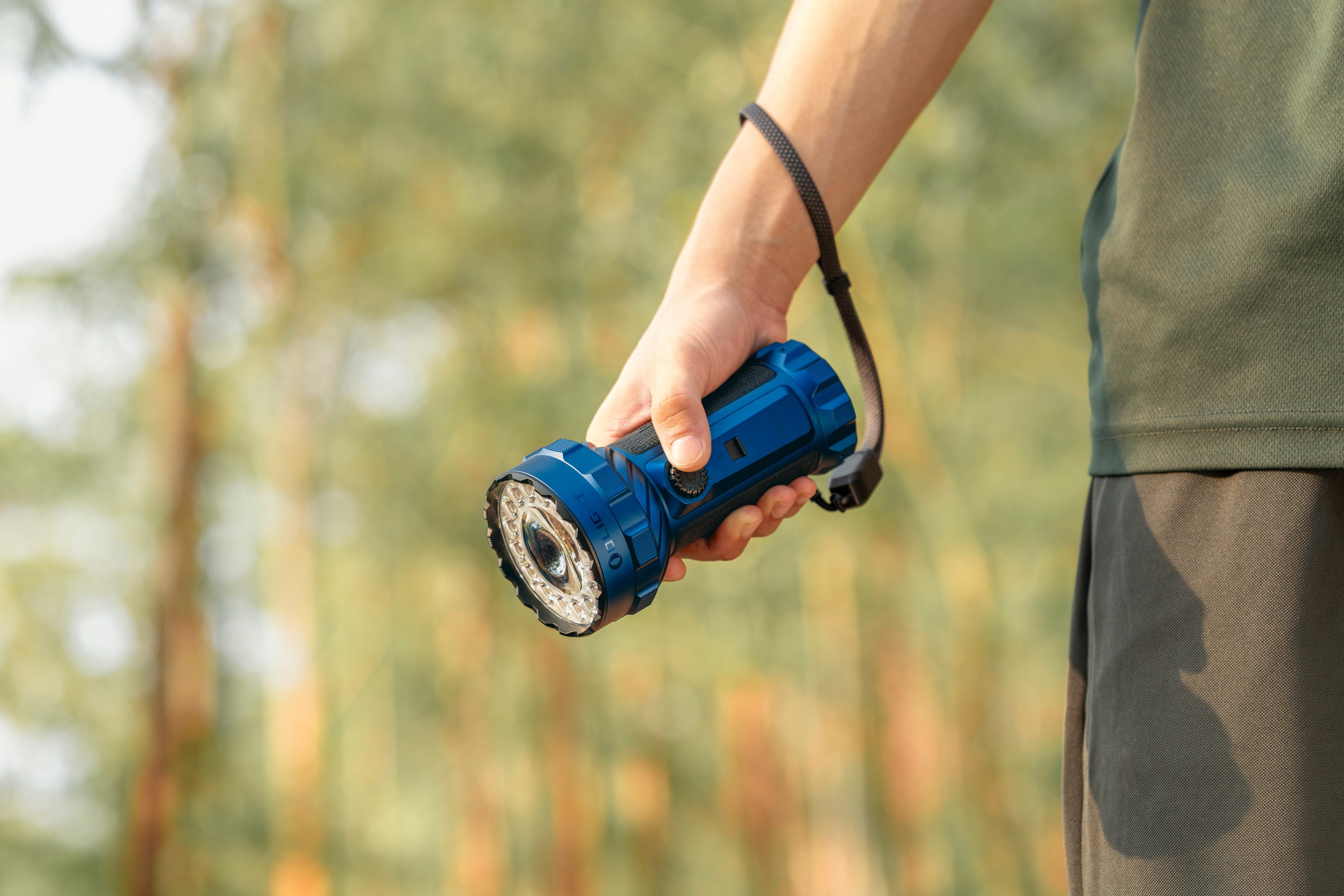 Olight Marauder 3 Rechargeable Flashlight with Power Bank Function 25000 Lumens, Range 1050 m - Midnight Blue