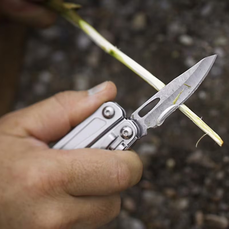 Leatherman Sidekick Multitool with sheath