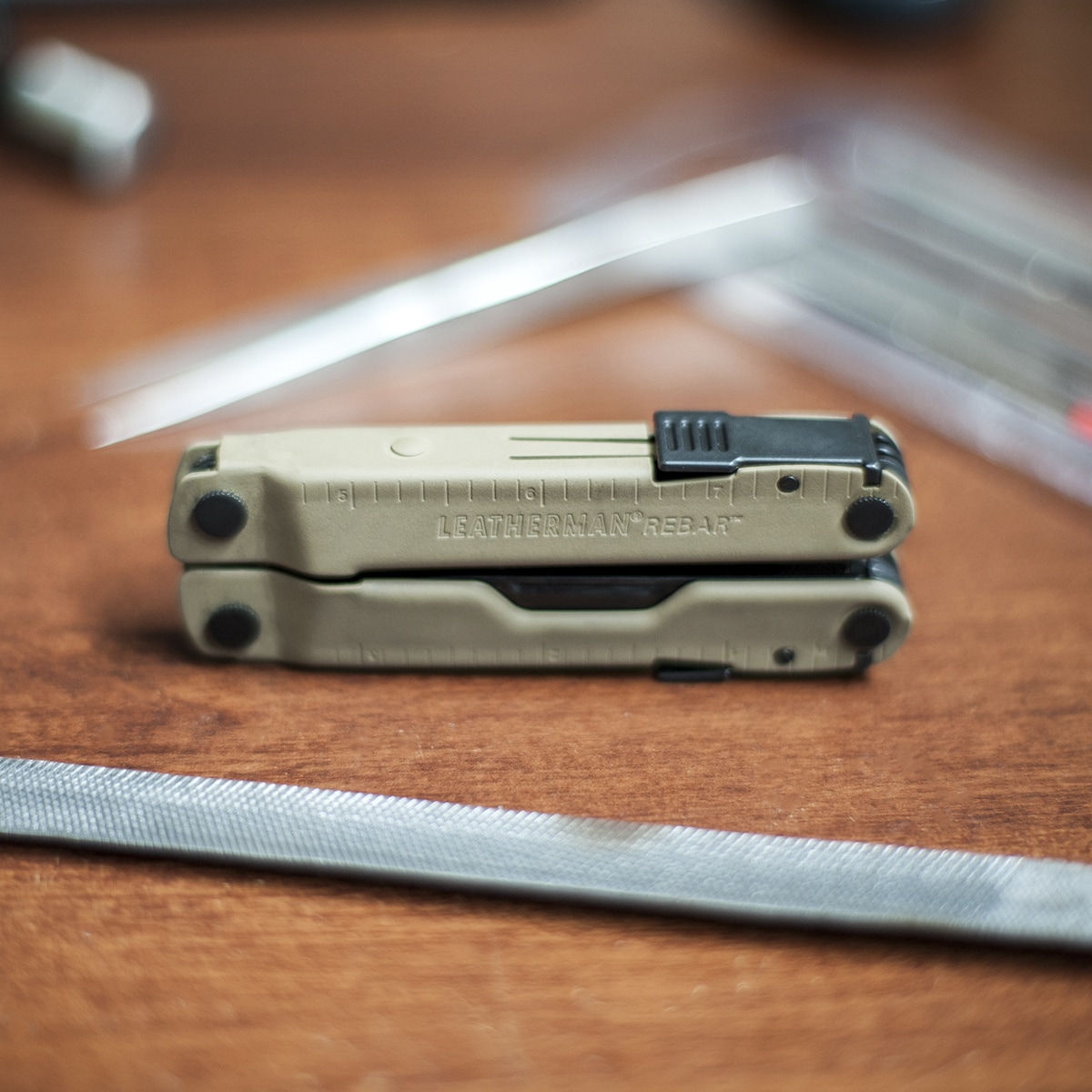 Leatherman Rebar Limited Edition Multitool Coyote with sheath