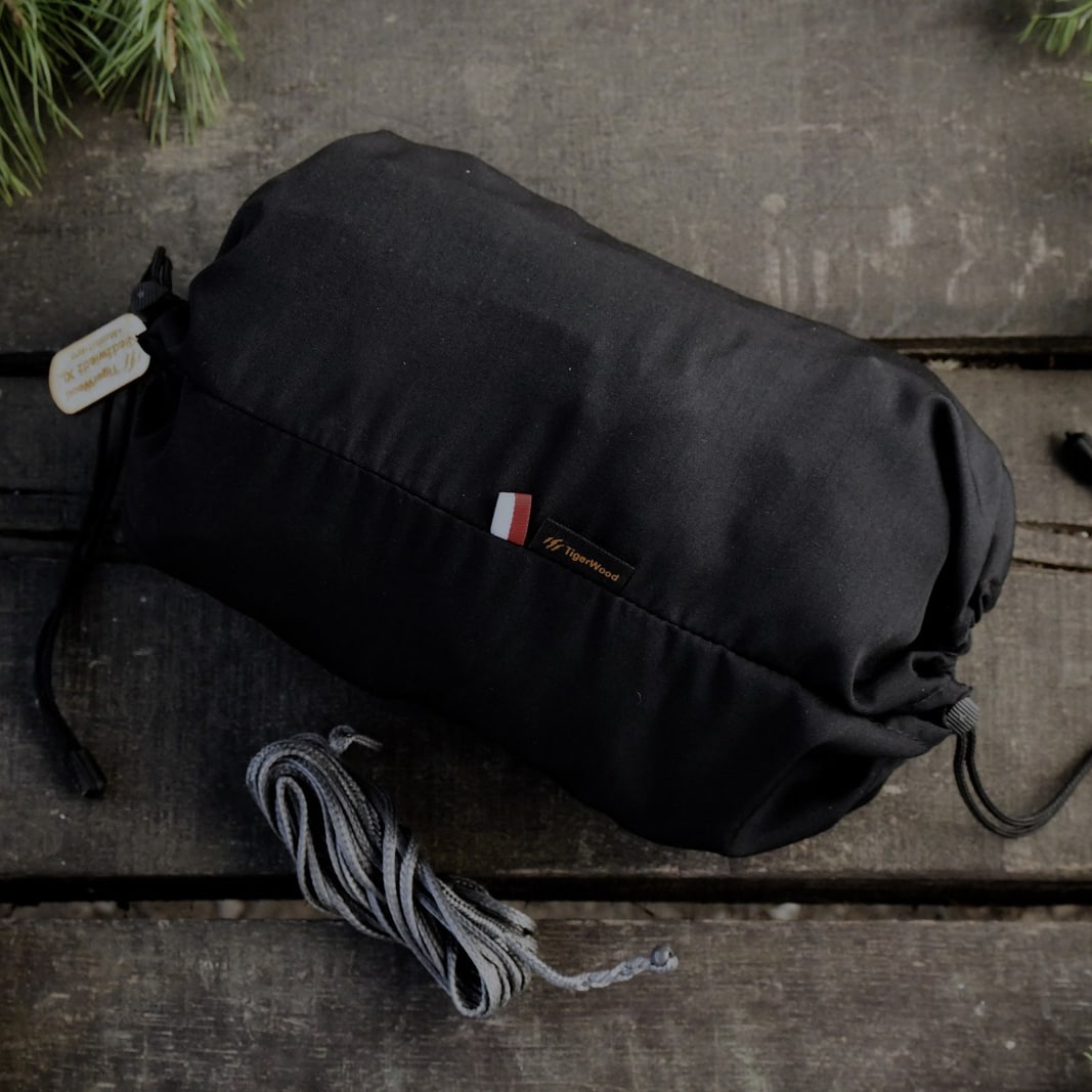 TigerWood Bear XL Camping Hammock Black - with Single Zip mosquito net