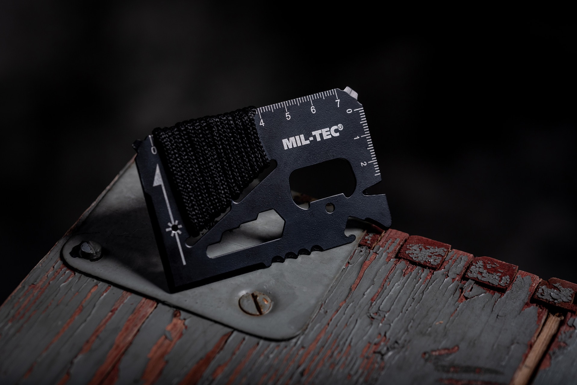 Mil-Tec Survival Card with cord and case