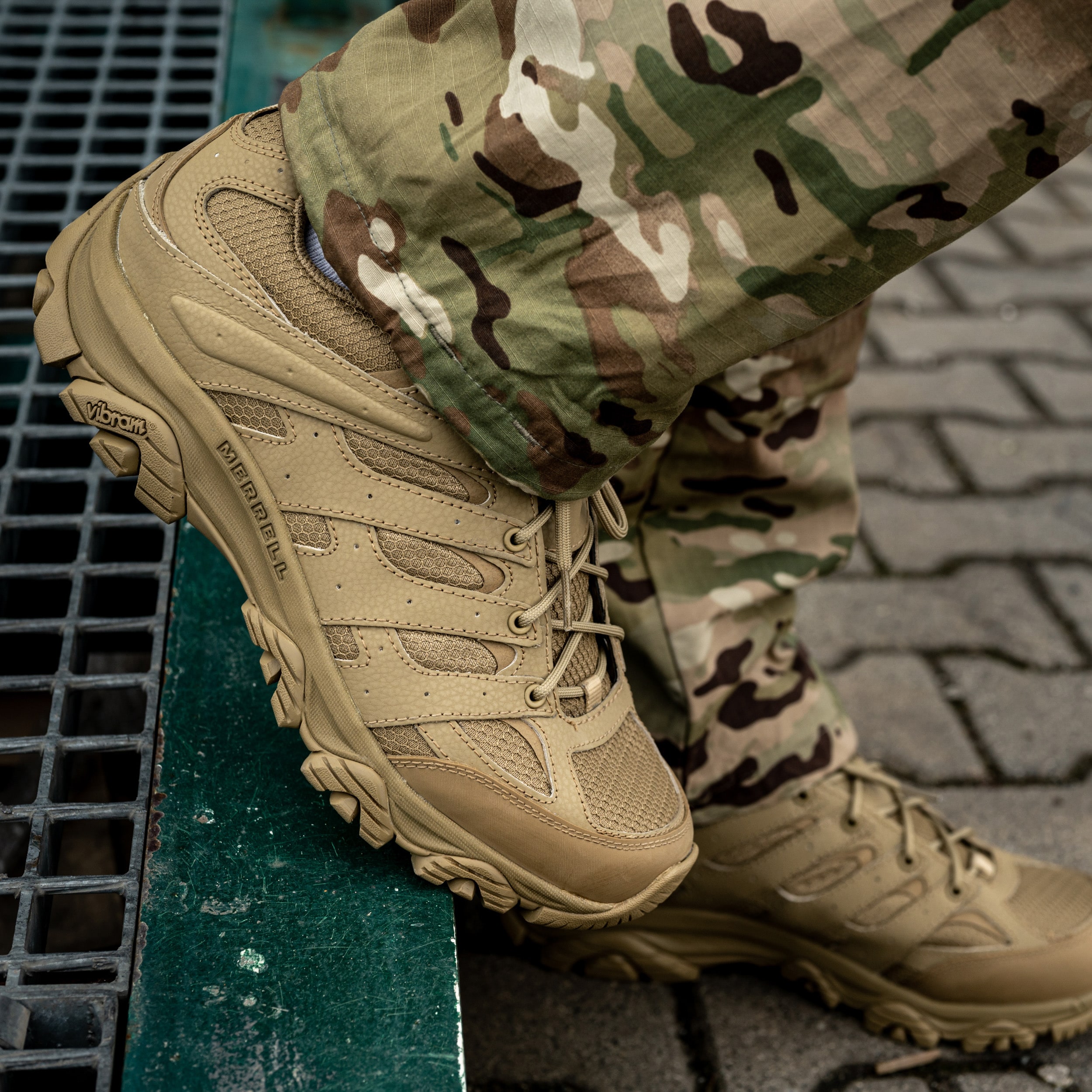 Merrell MOAB 3 Low Tactical Shoes - Dark Coyote