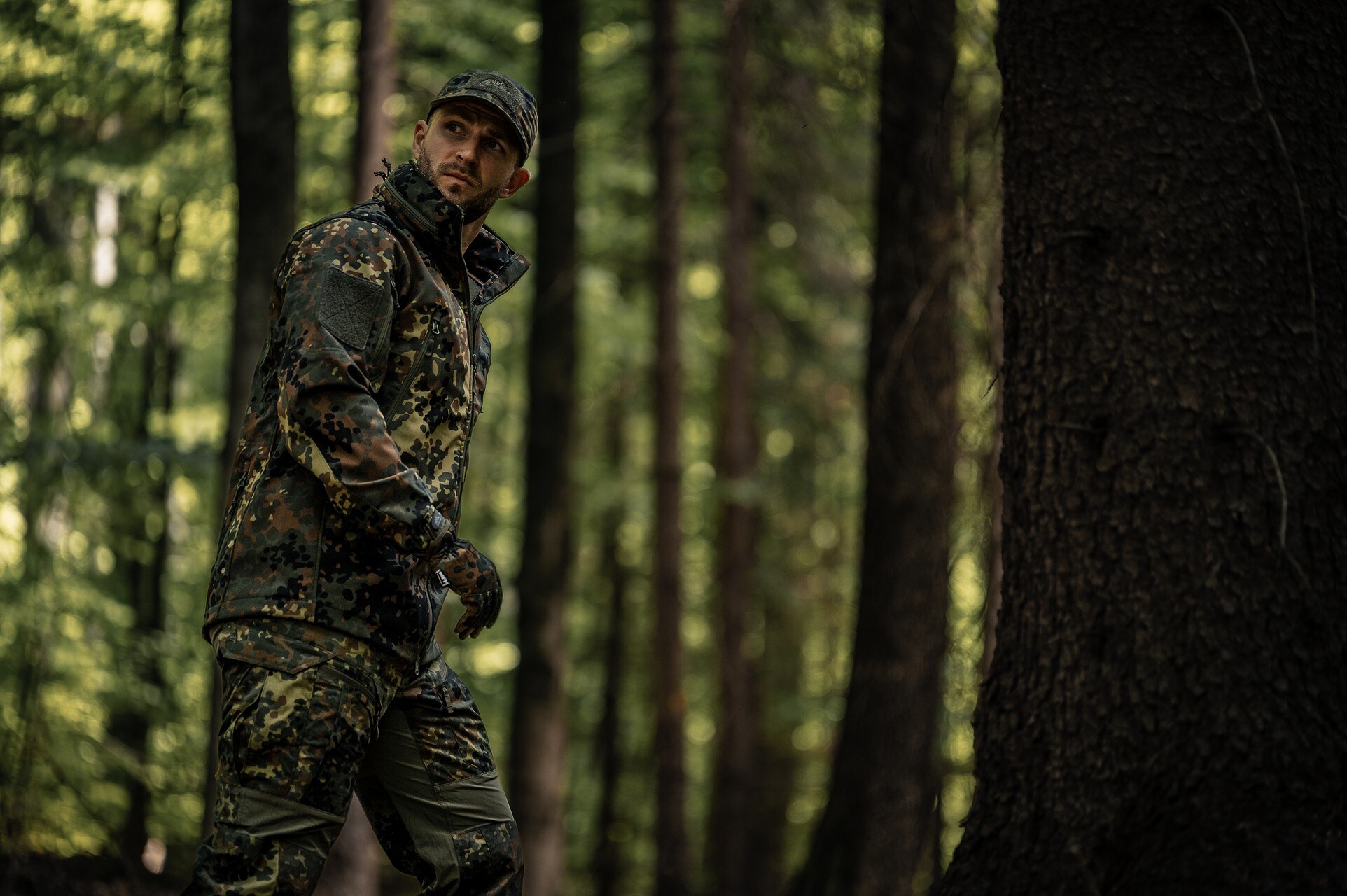 Helikon-Tex Gunfighter Softshell Shark Skin Windblocker Jacket - Flecktarn